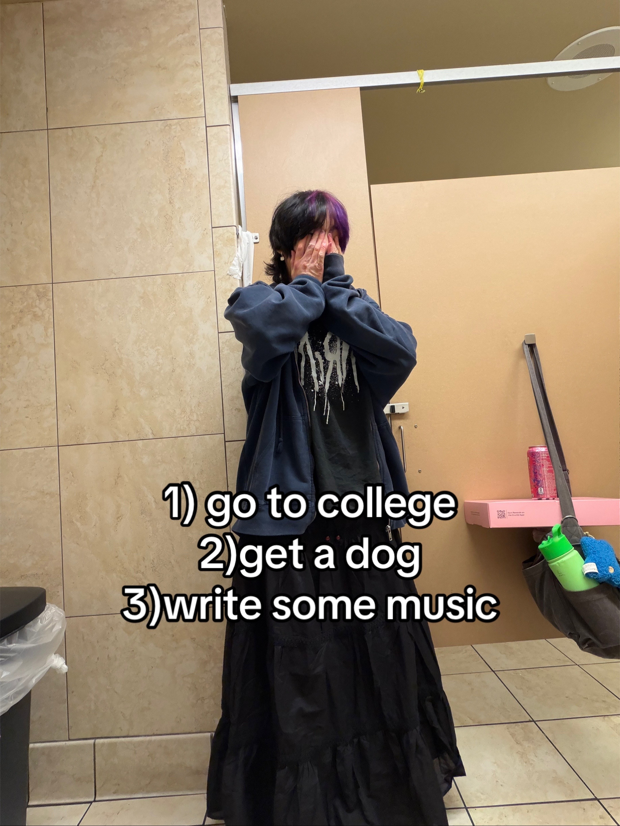@J@3>0<