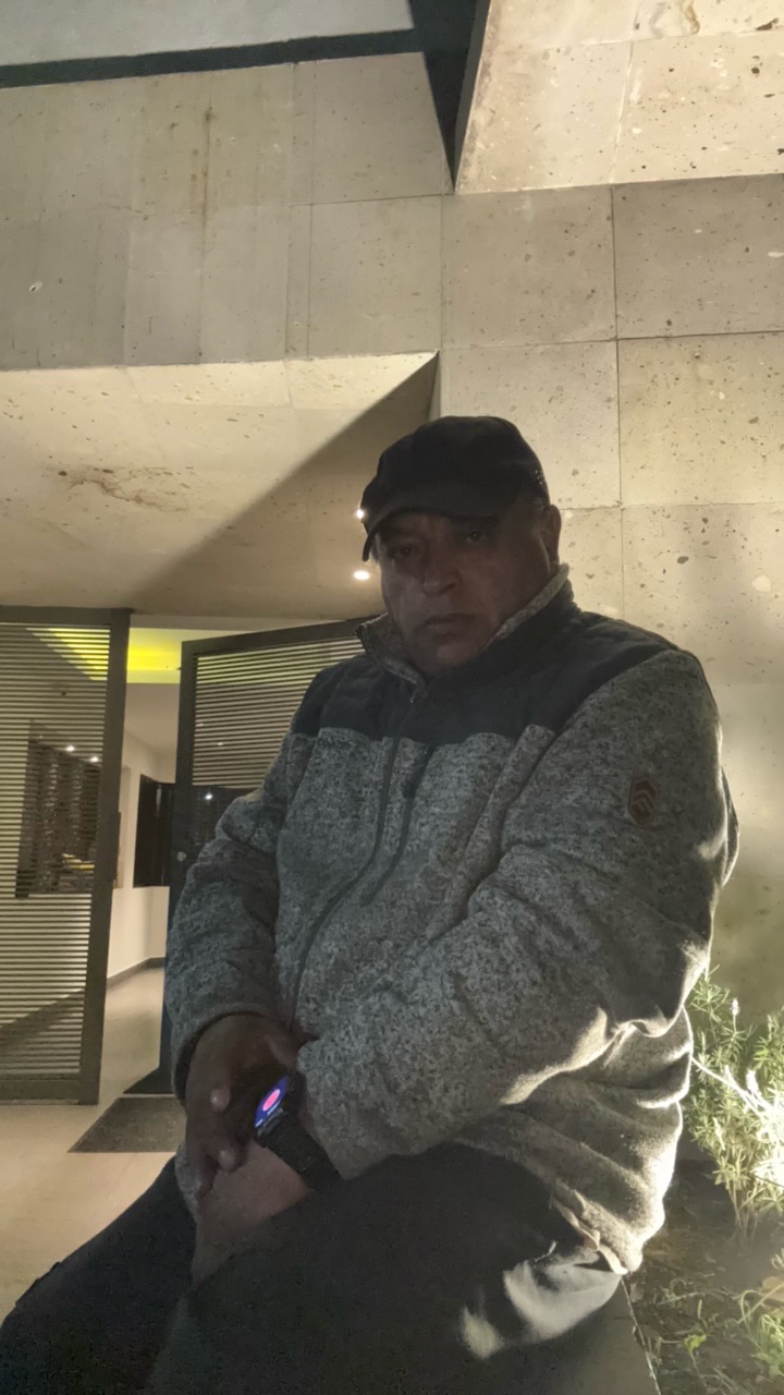 @José