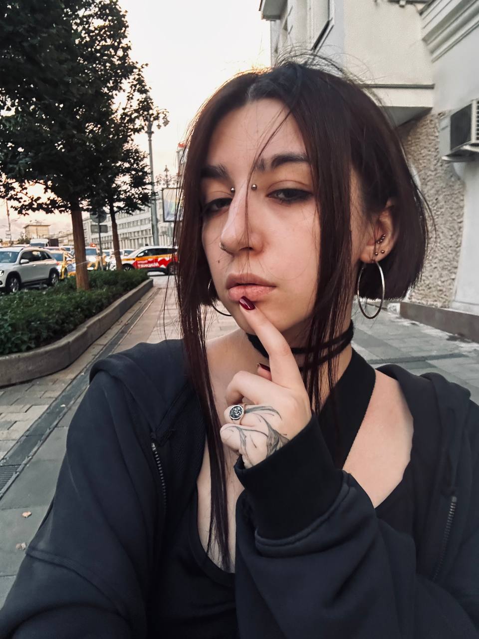 @Крик