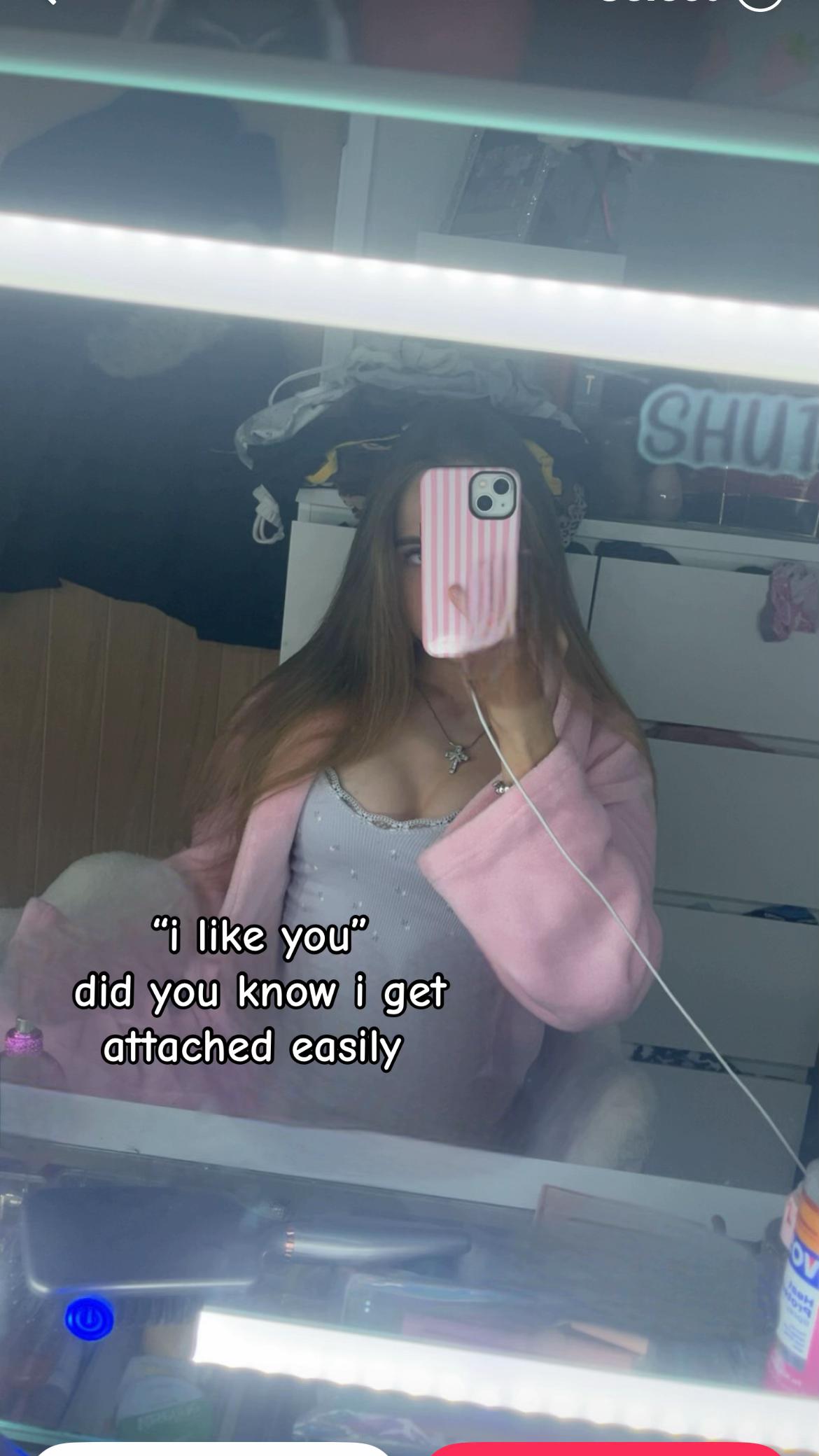 @bella handley