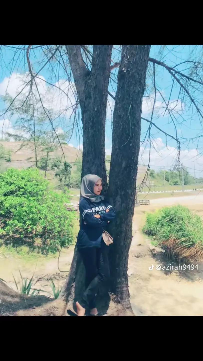 @SiTi AzIrAh🦋