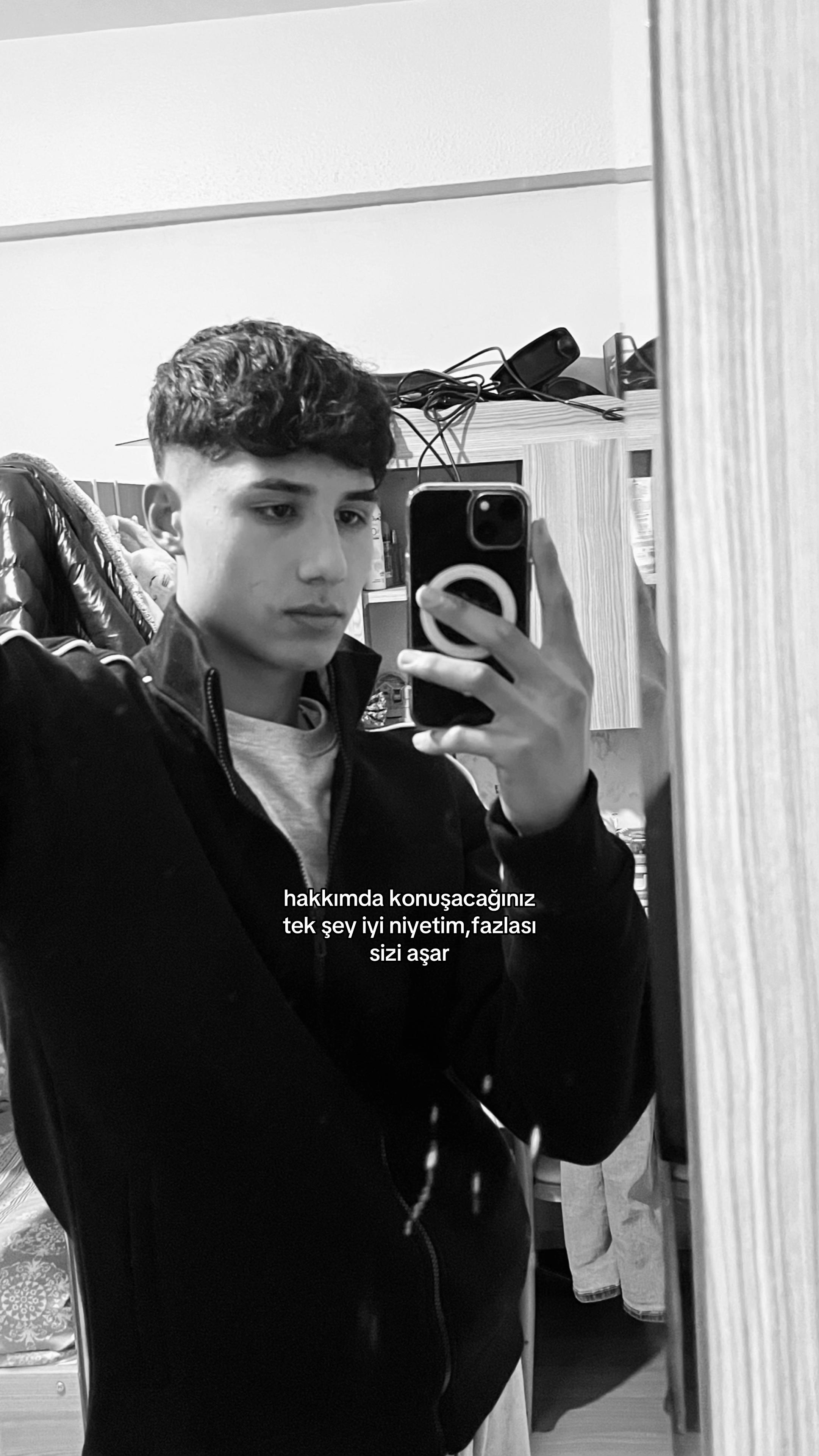 @Y İ Ğ İ T G Ü L
