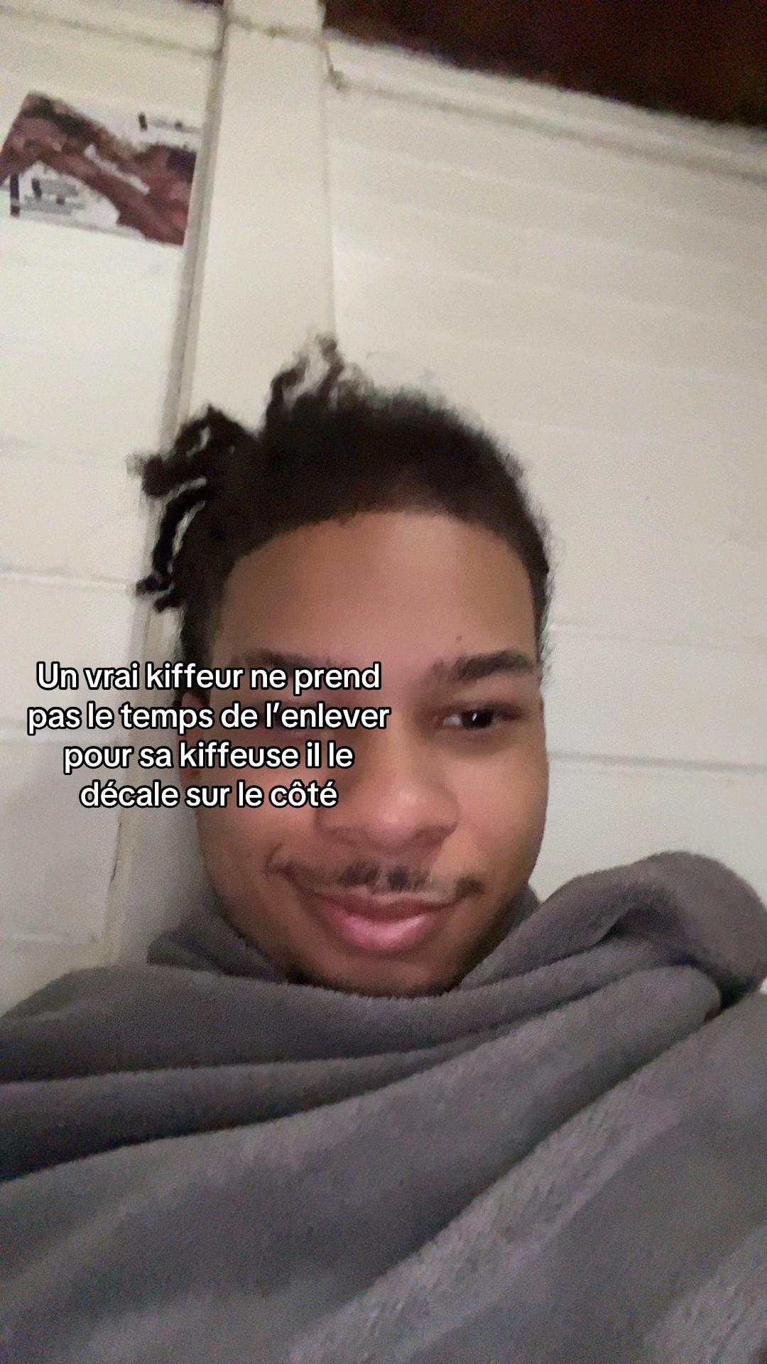 @???