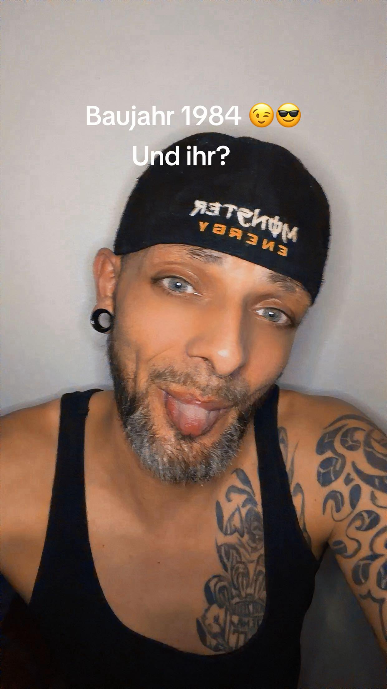 @Die wespe180