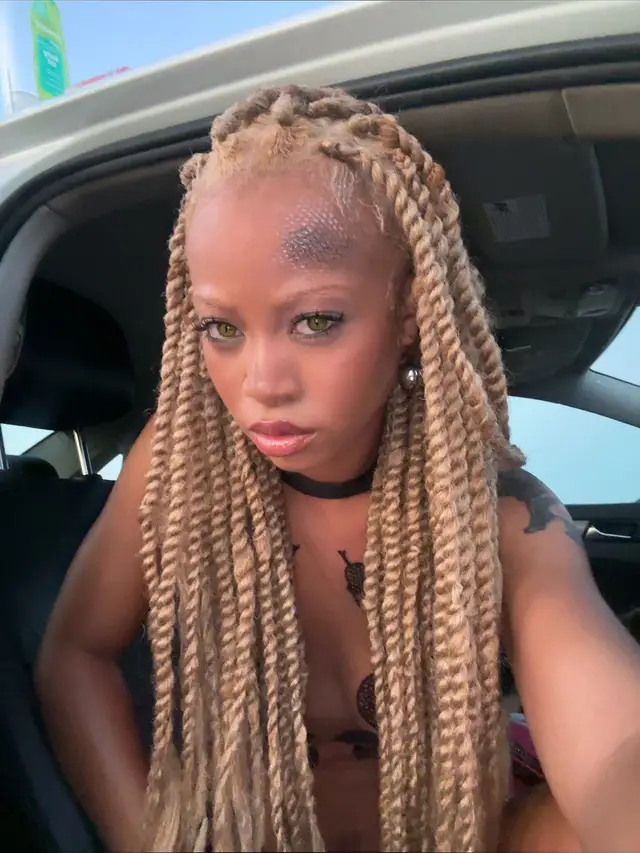 @playgiiirlkay