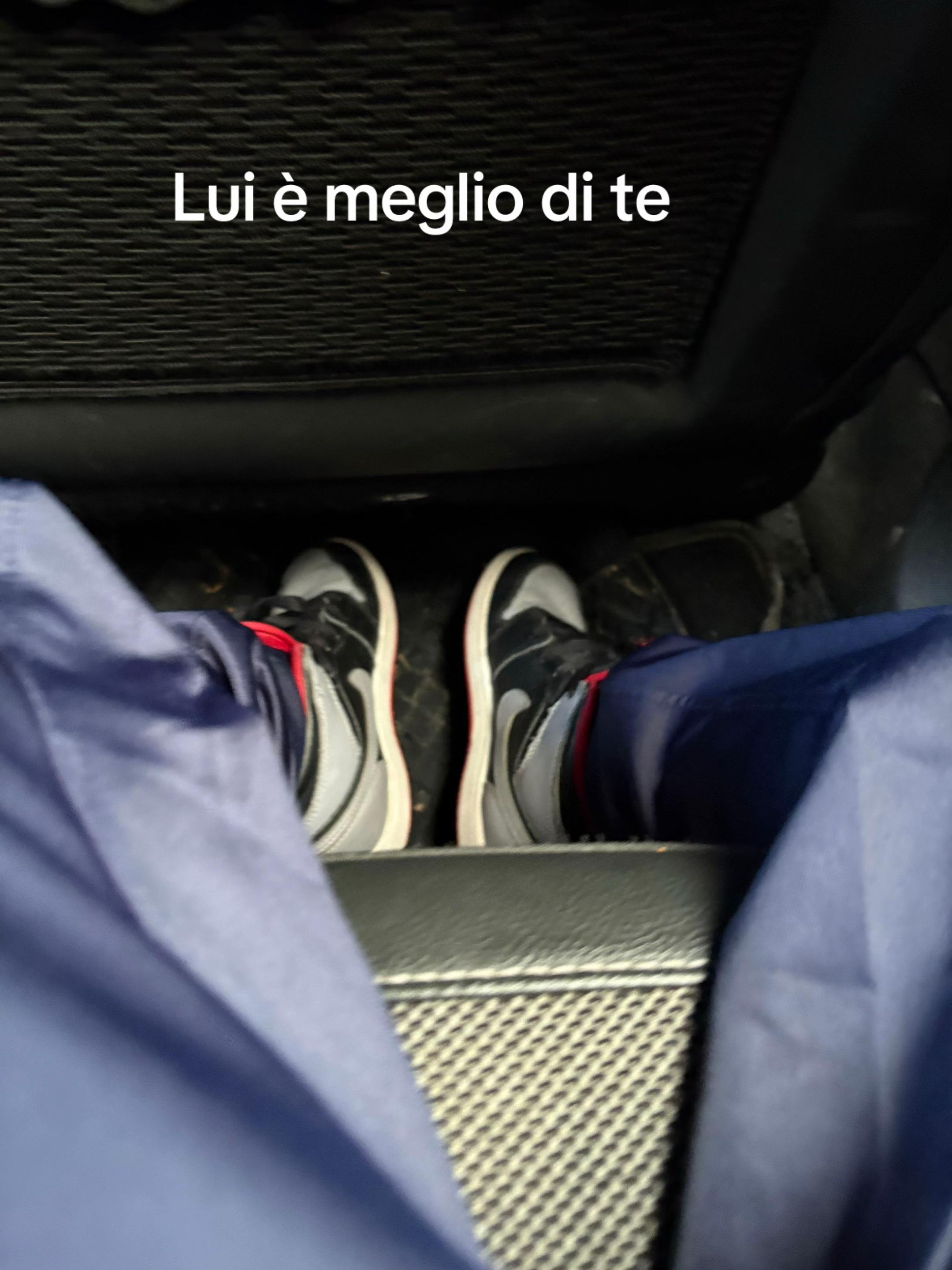 @══━
