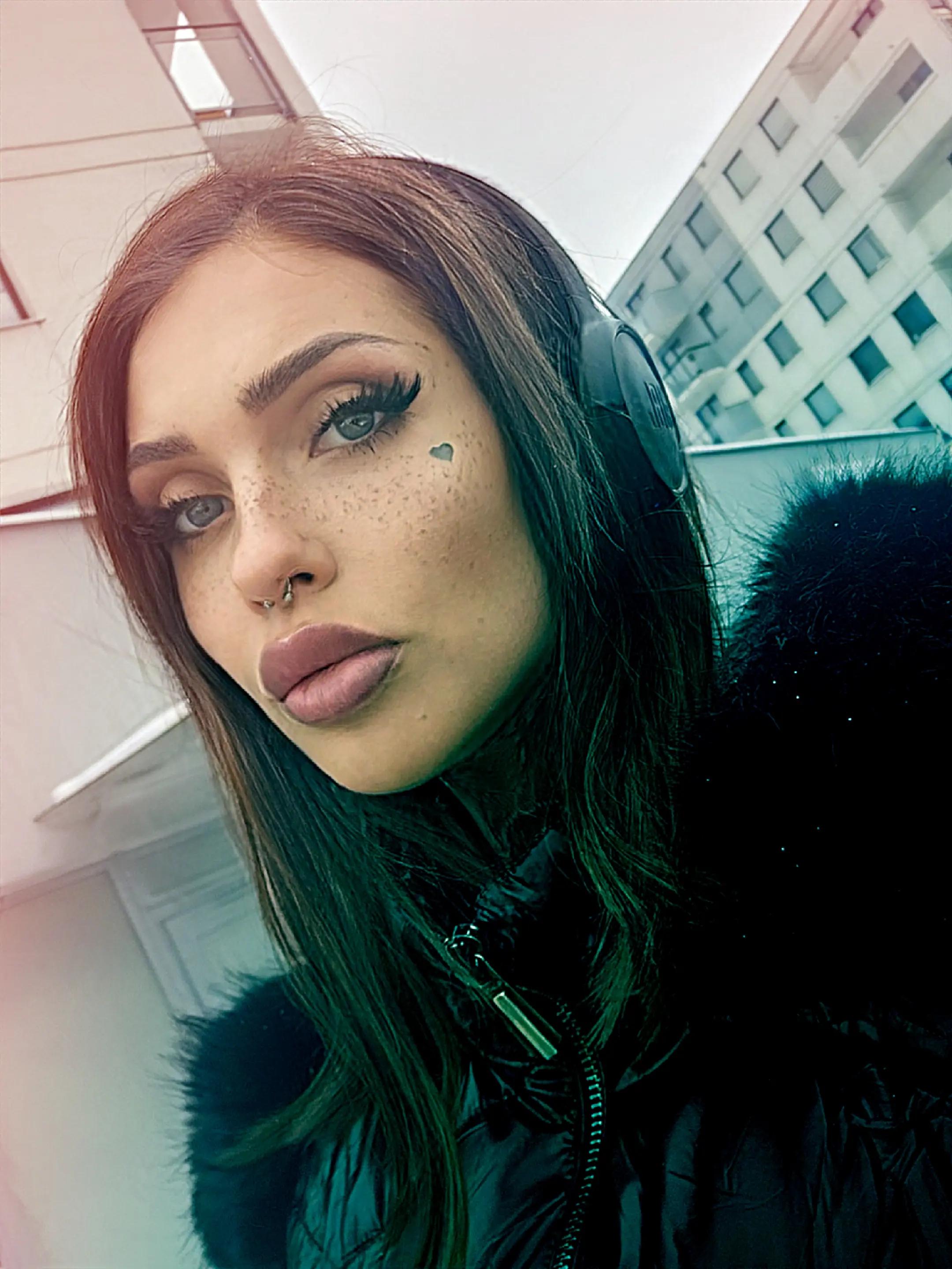 @VixenInk