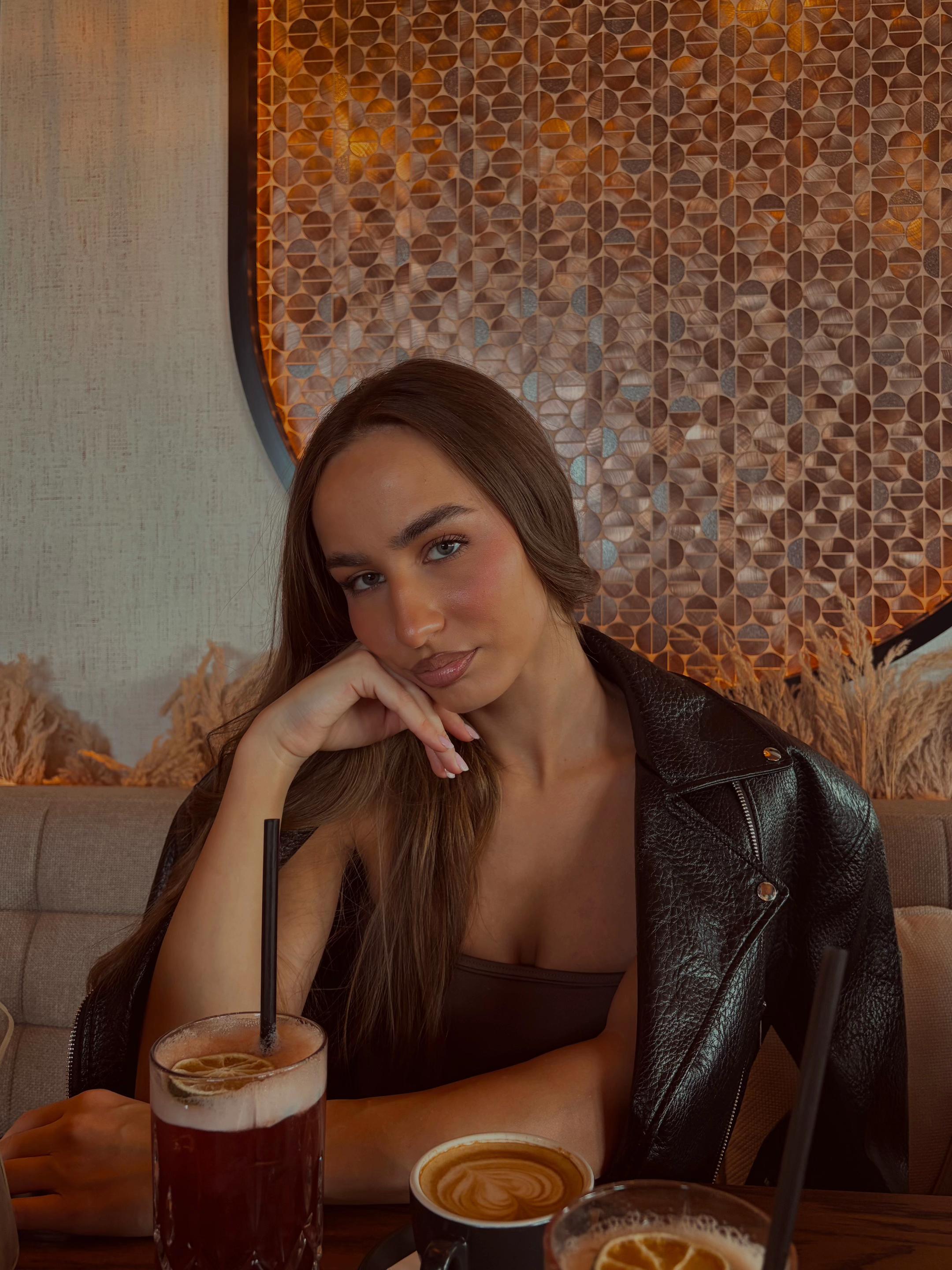 @Јована