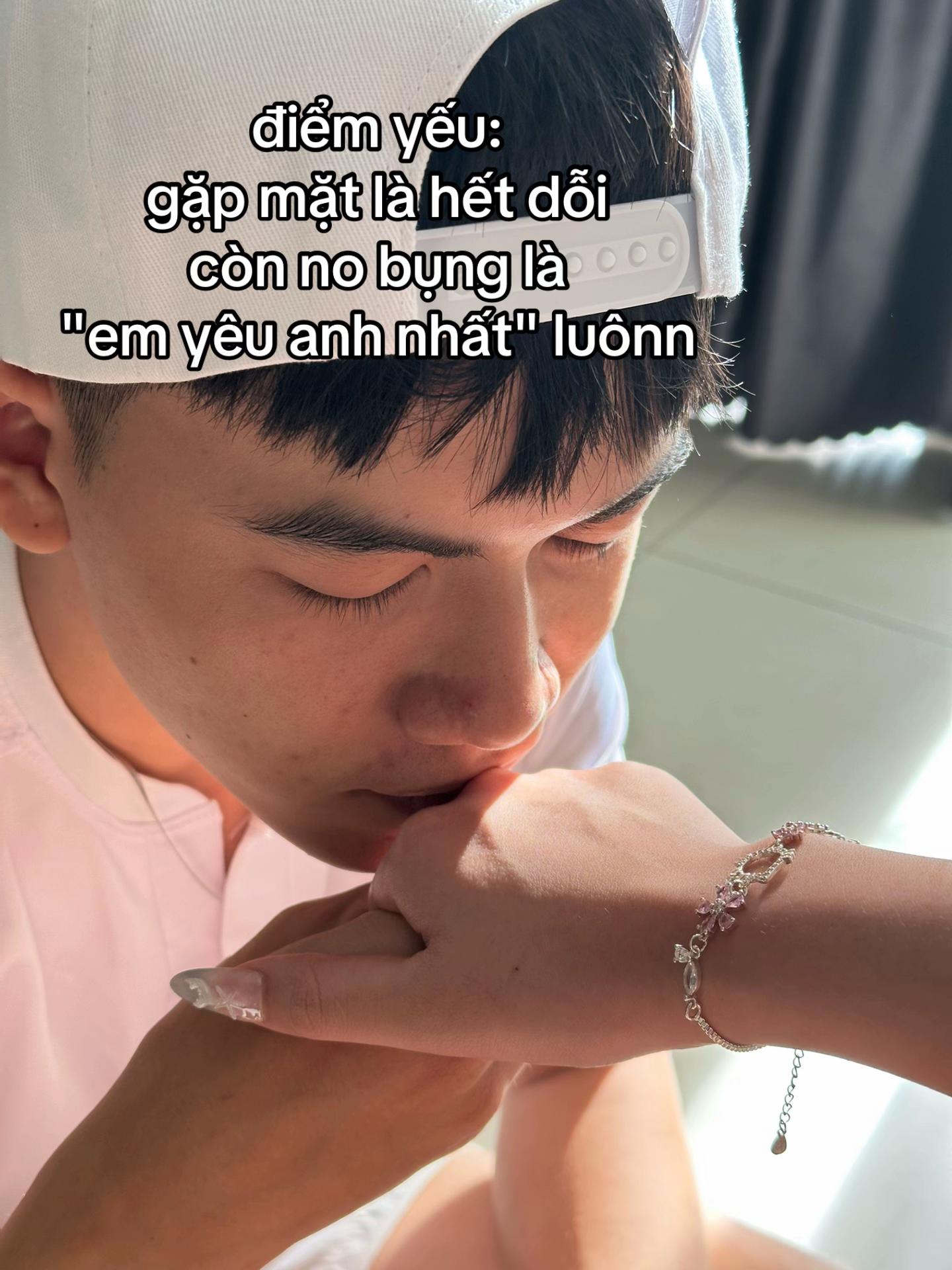 @Y.