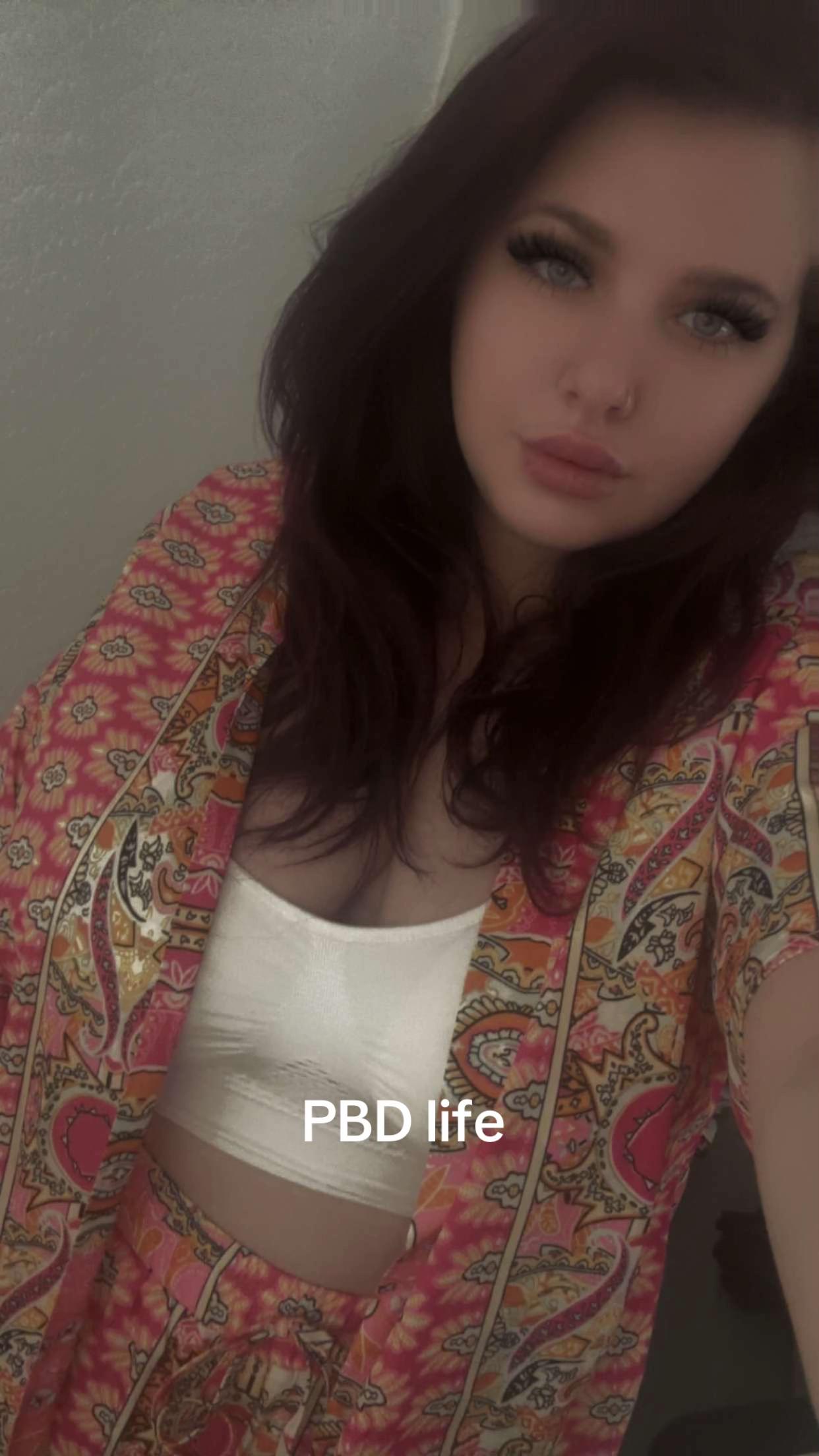@🫦HannahDeepThroatsTheD🫦