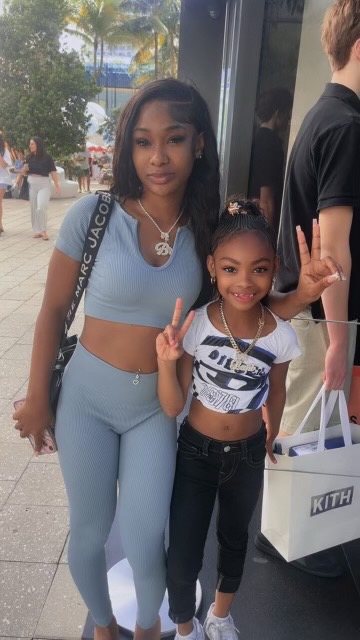 @Blackk.Barbiee