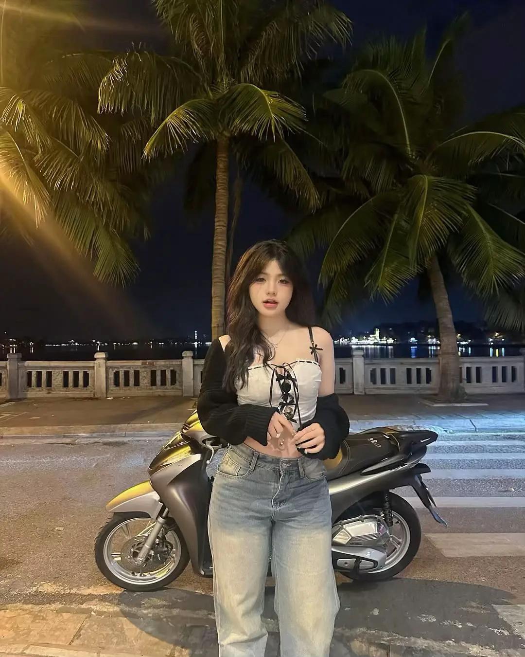 Lanxinhyeu6 (@lanxinhyeu006) - Urlebird