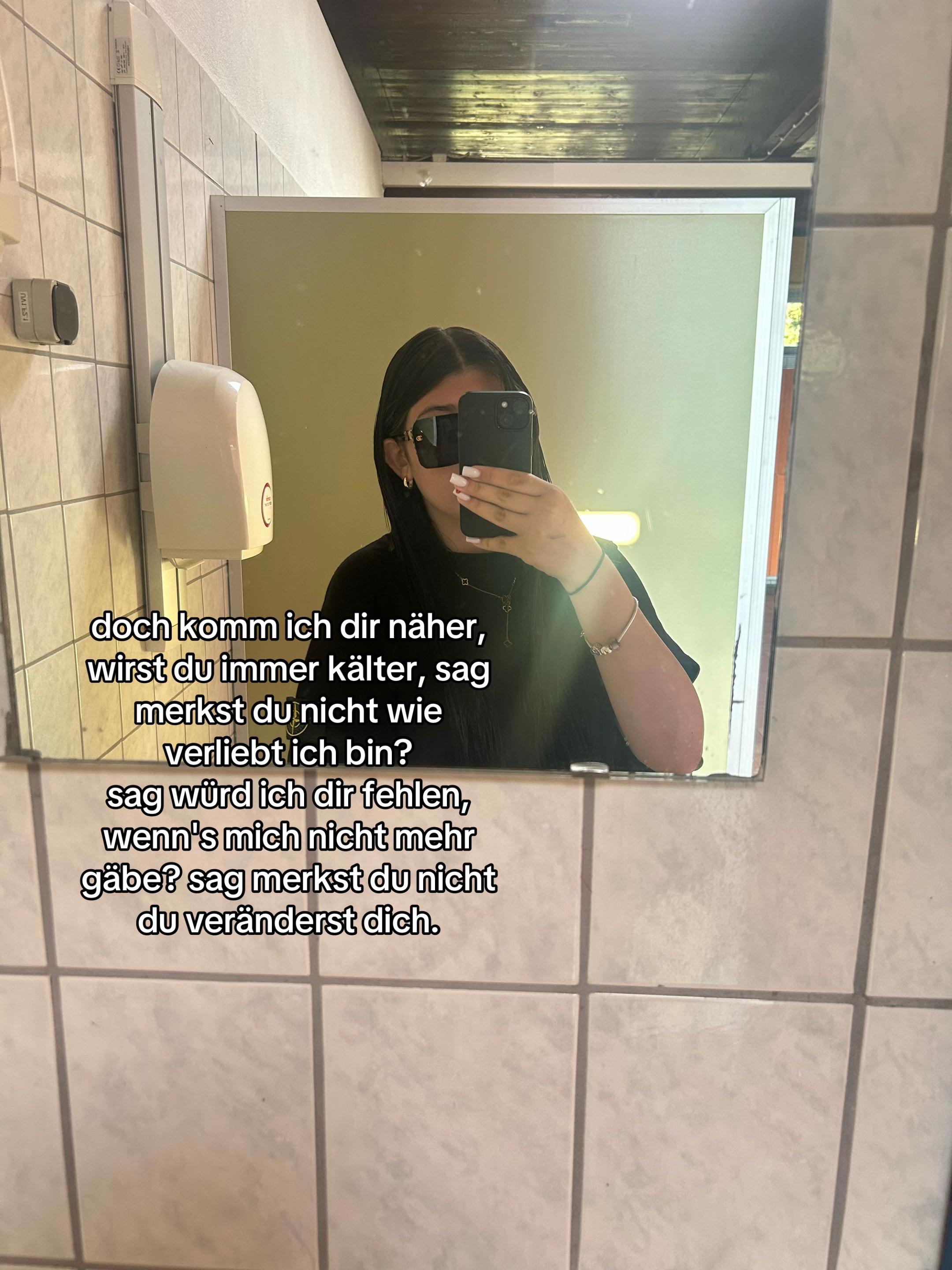 @๐จ๐๐๐๐๐๐