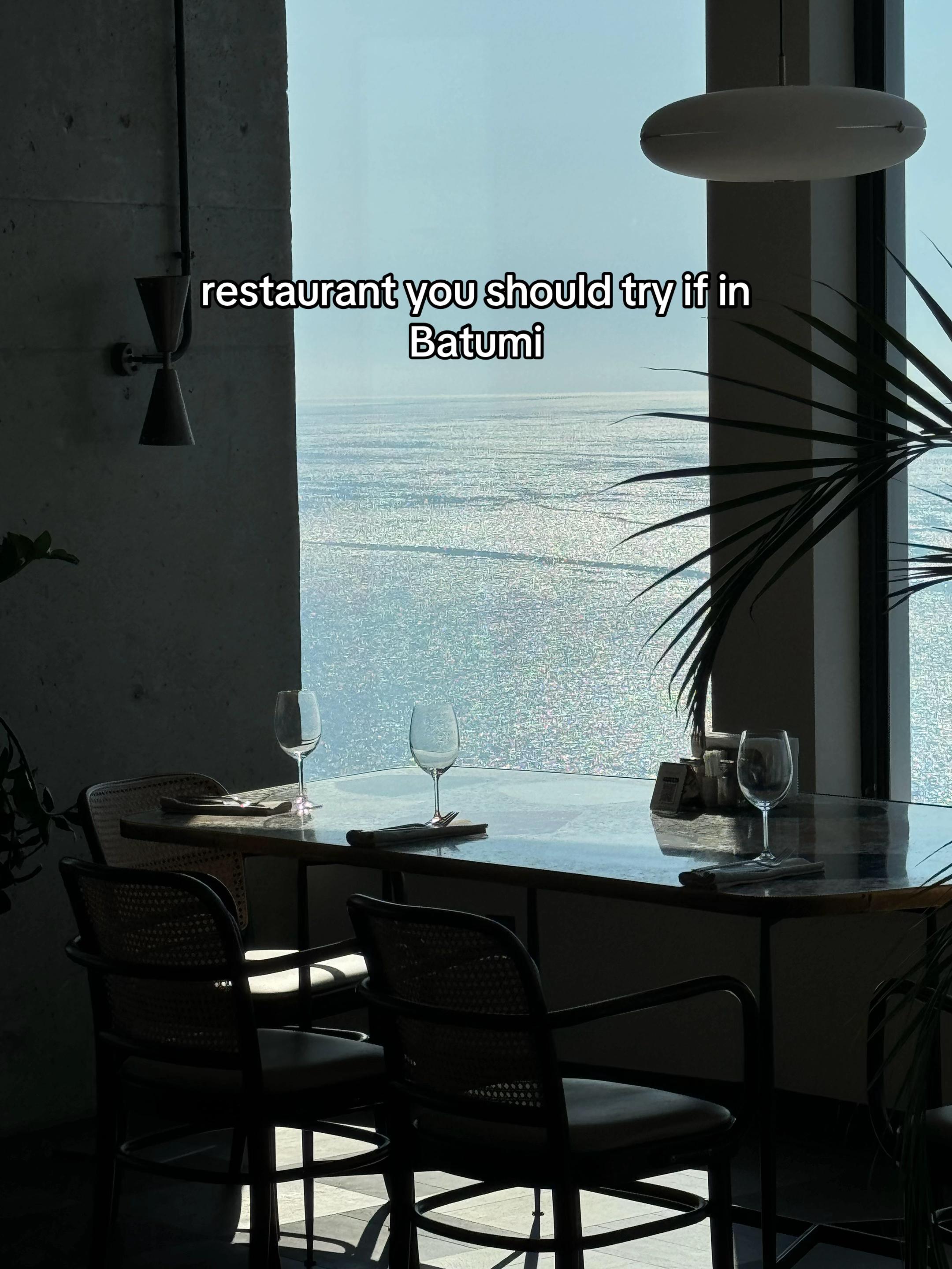 @BALKAN GIRL TRAVELLING