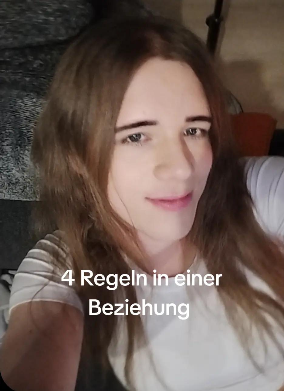 @Laurababyemily