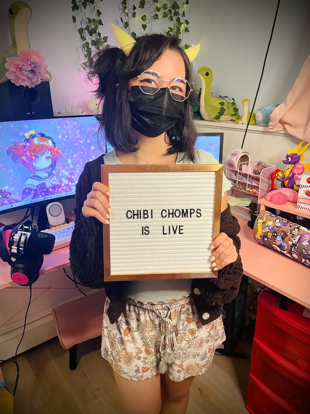 @Chibi Chomps 👑💕