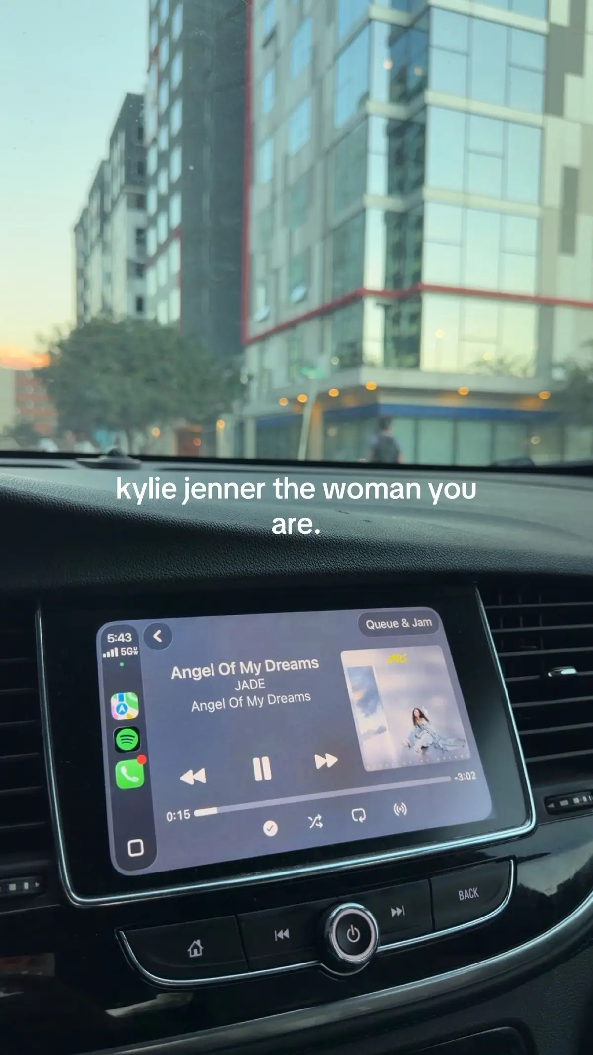 @whoiskirstenmiller
