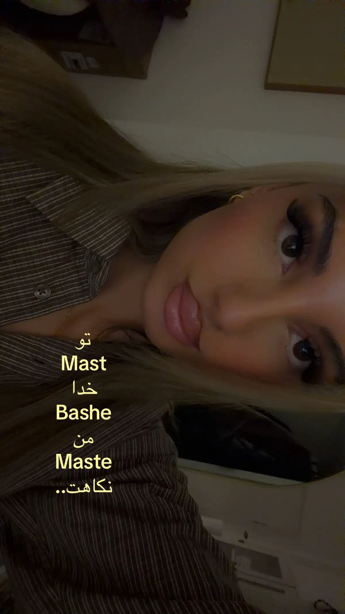@𝑒𝓁𝓃𝒶𝓏♡