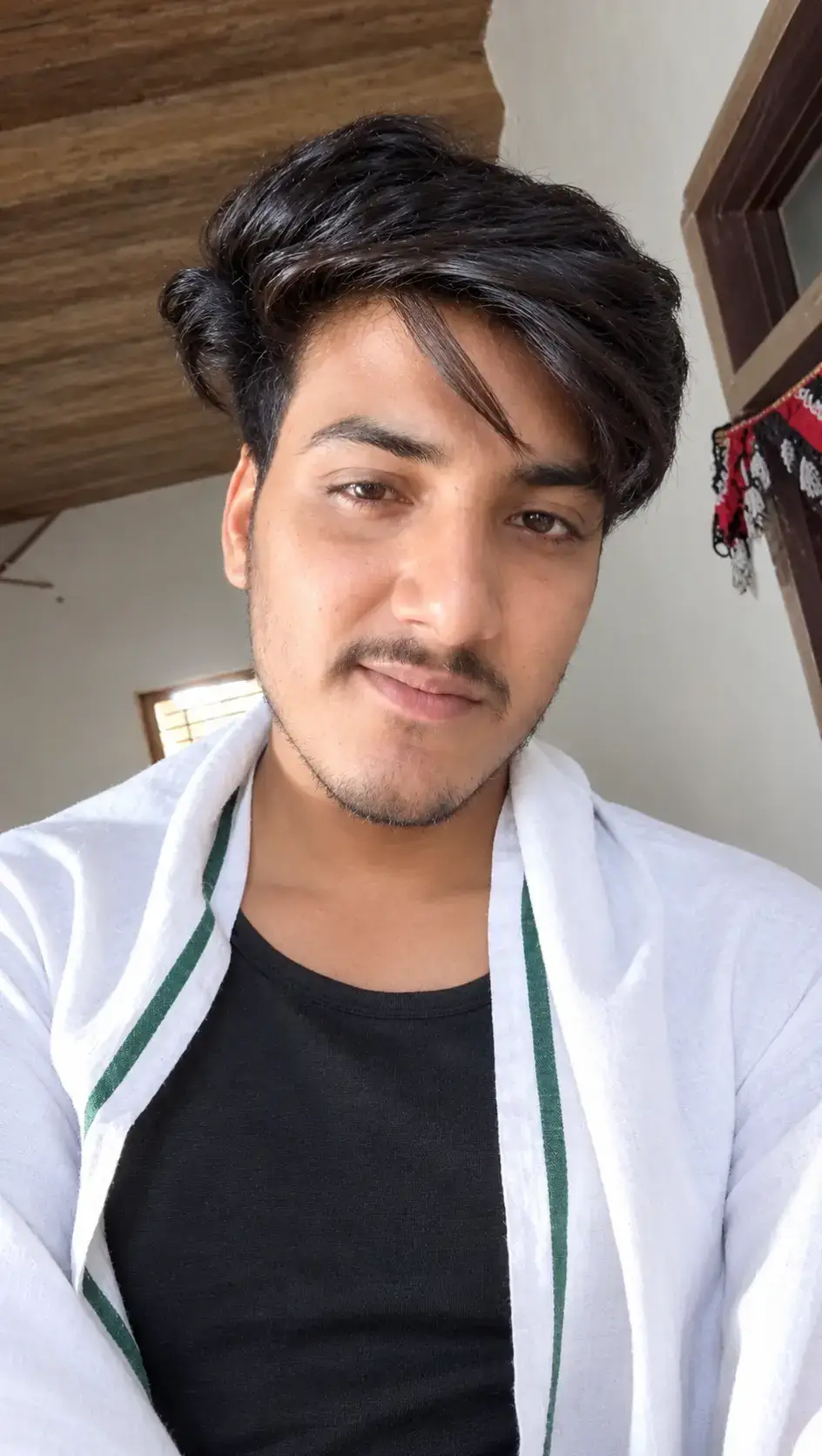 @𝐚𝐧𝐤𝐢𝐭