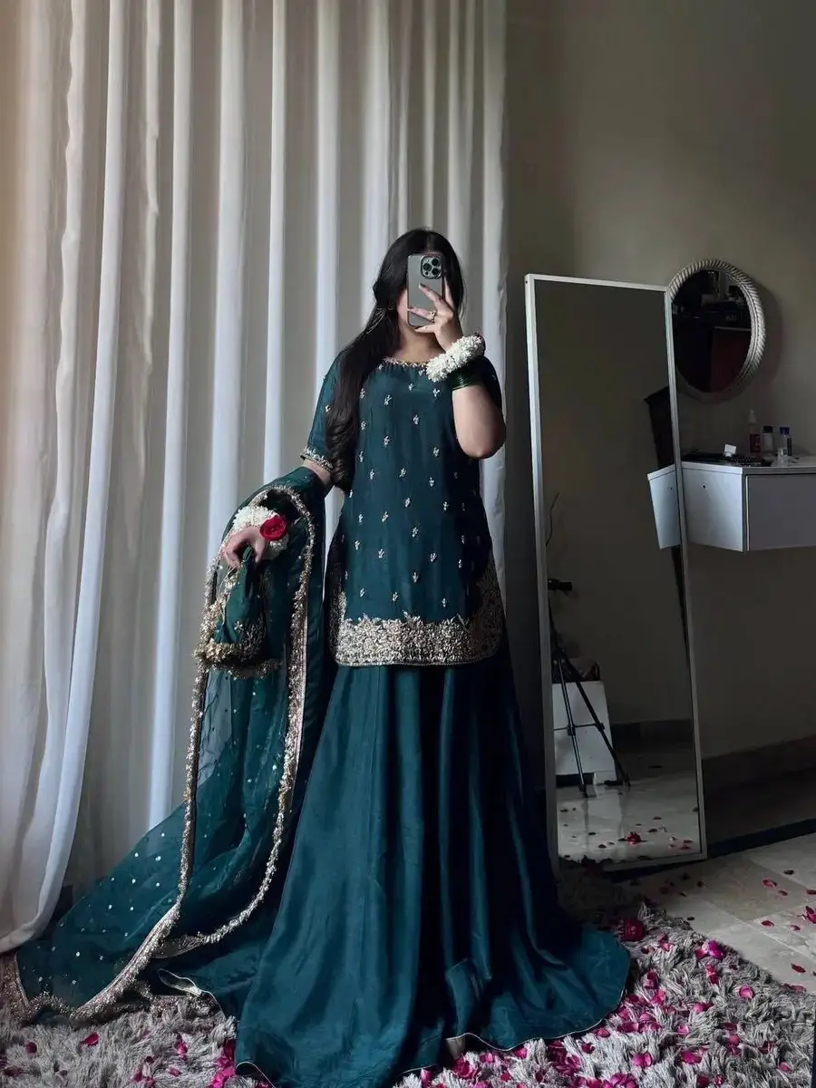 @Desi Ghar Collections