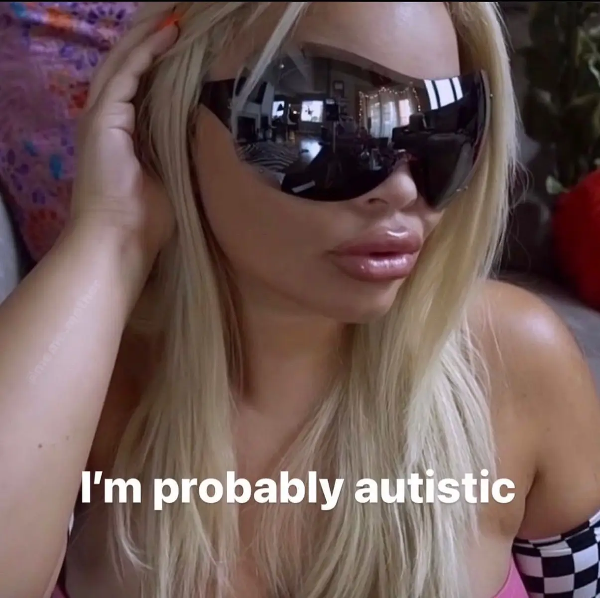 @mo