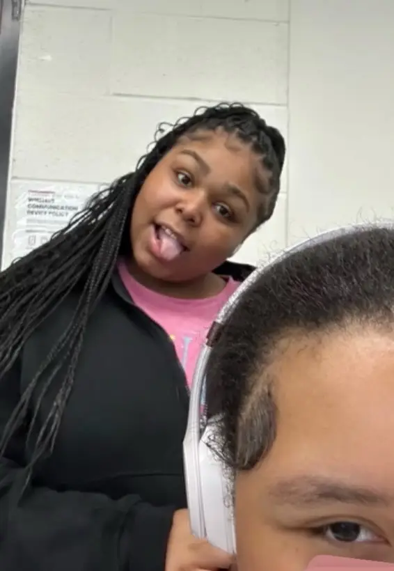 @Officialzyla
