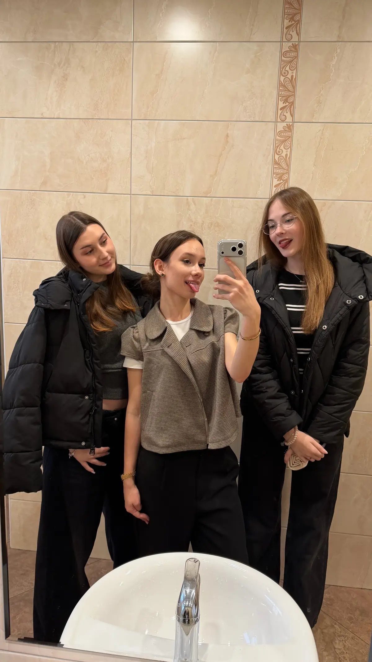 @тгк: yankiss ୨ৎ