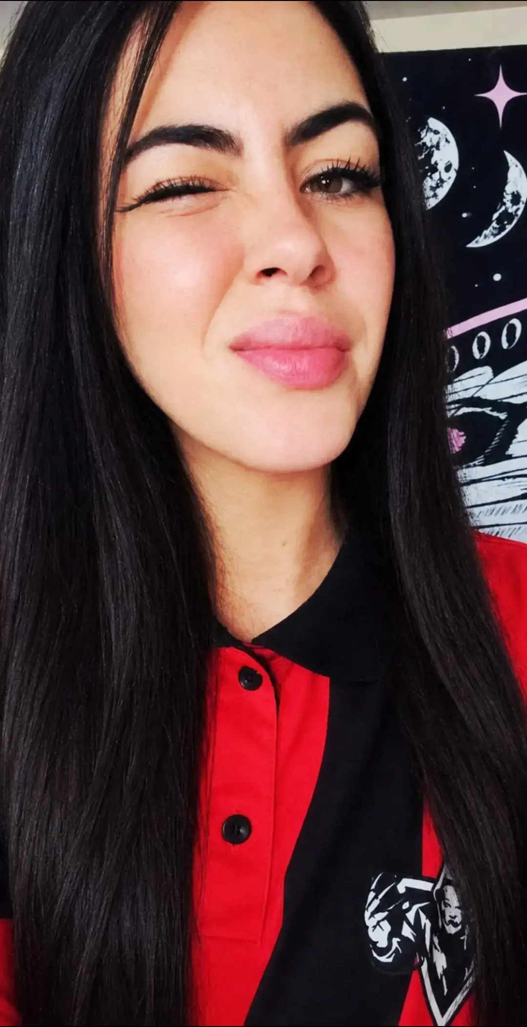 @Laurix_bcn🖤🇪🇦