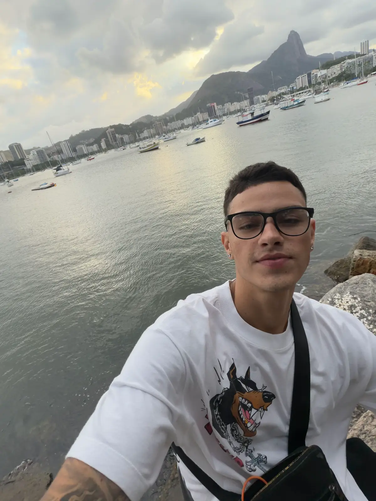 @Brando23