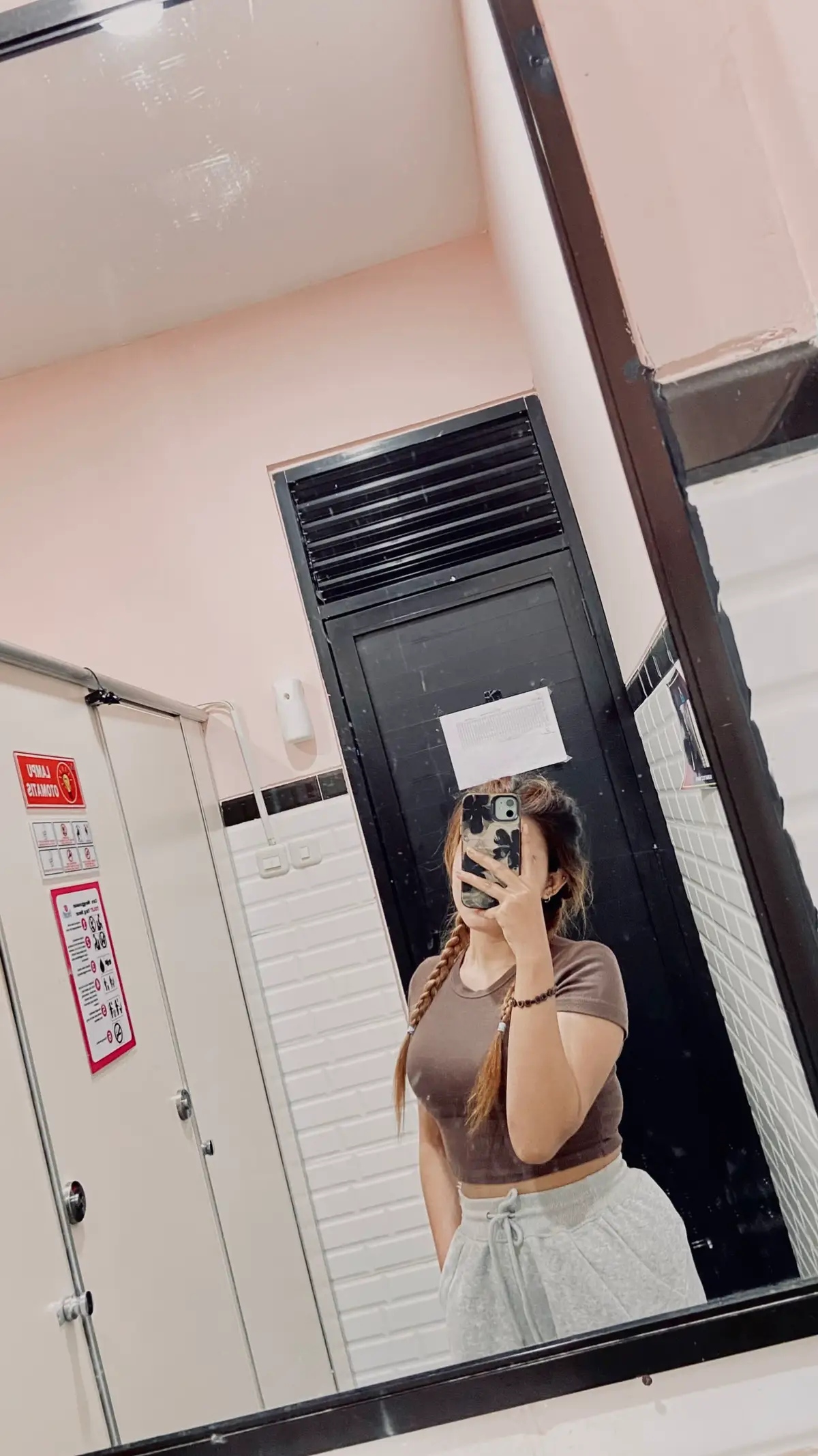 @TiaAR