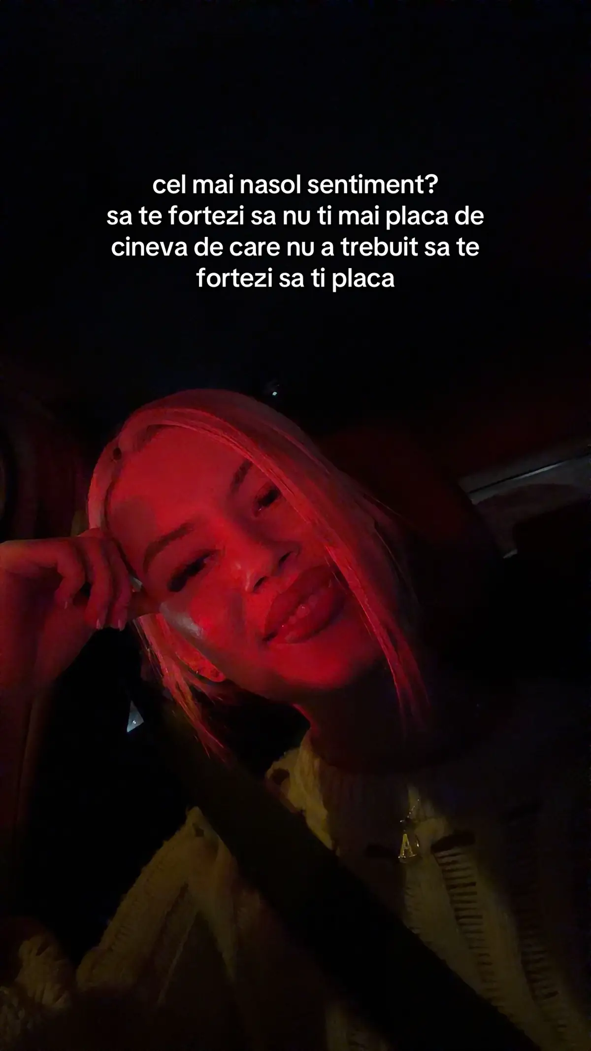 @AlexandraM12