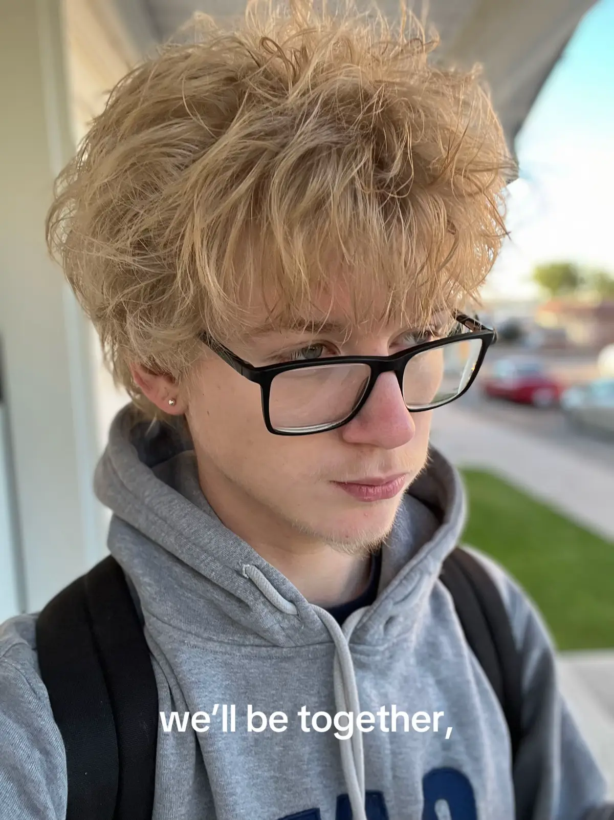 @️