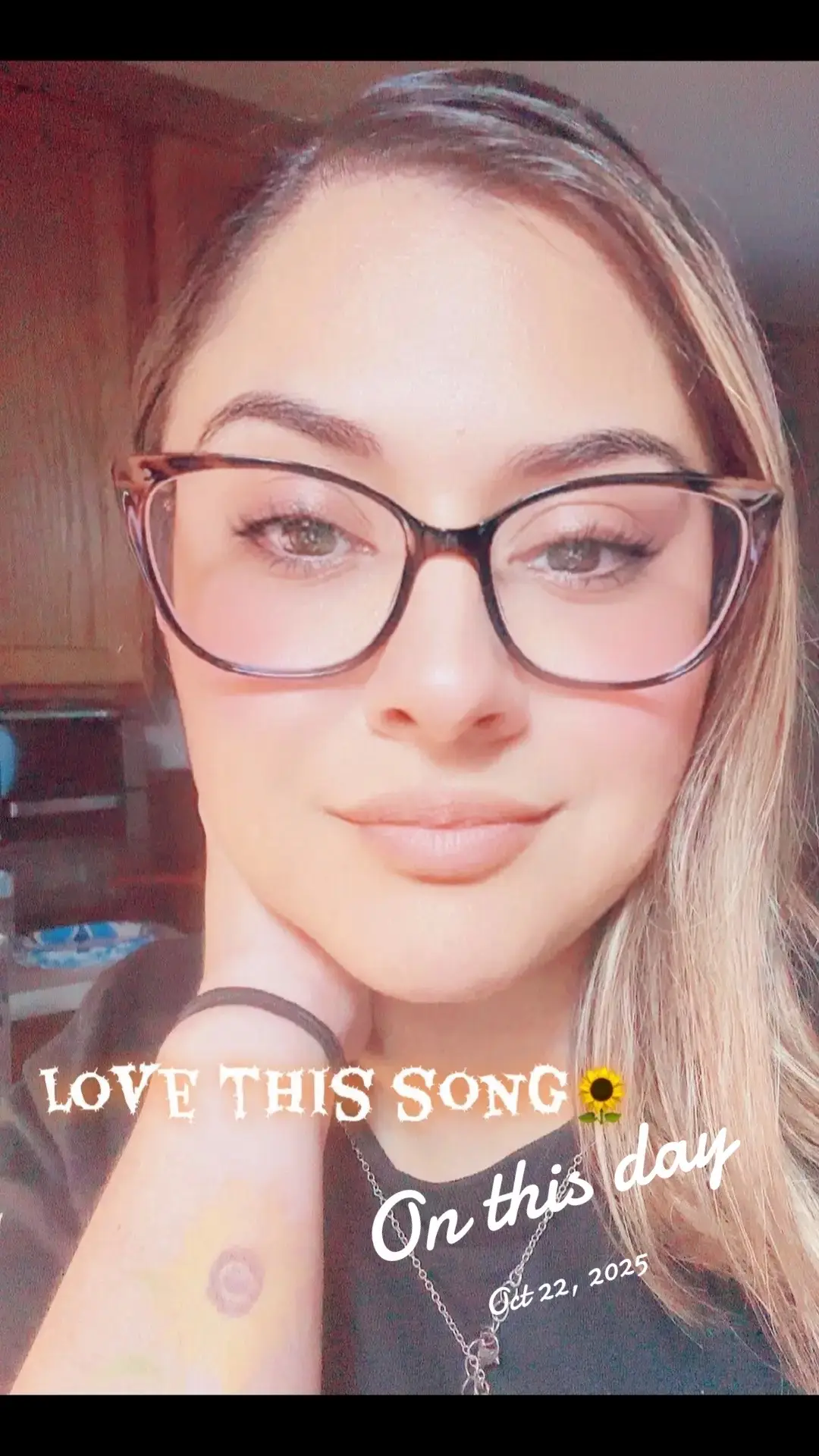 @Ashley Marie 🌻💚🌻