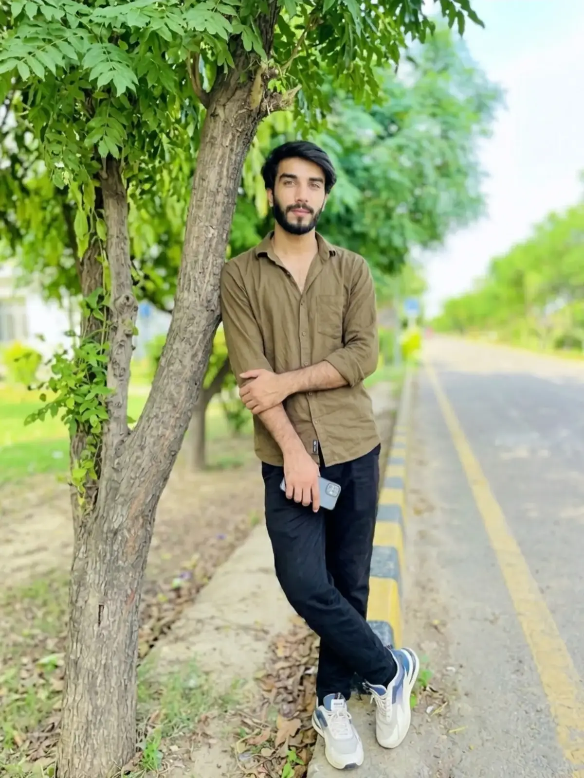 @Mr_Husnain