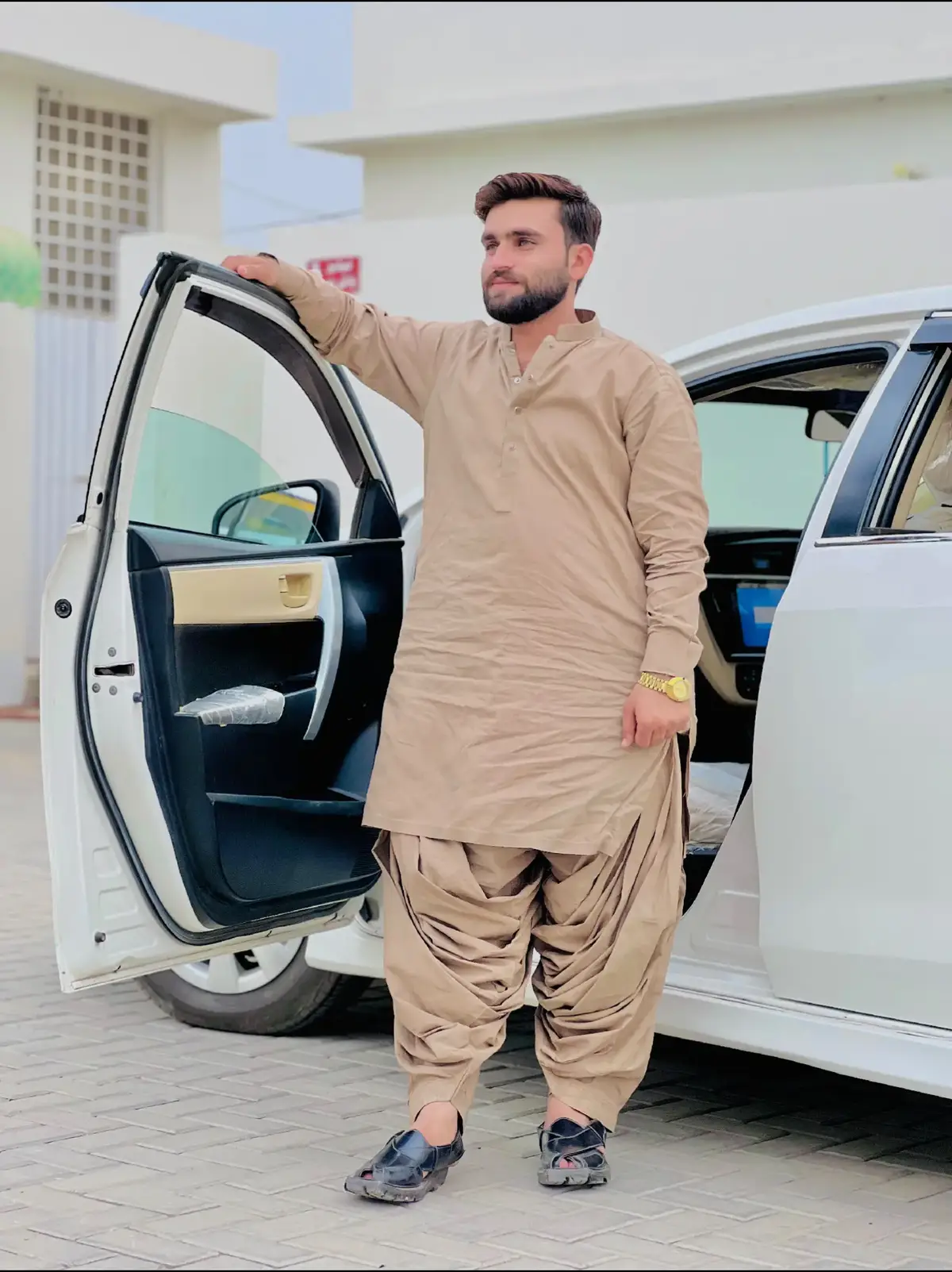 @👑Nawab Latif👑
