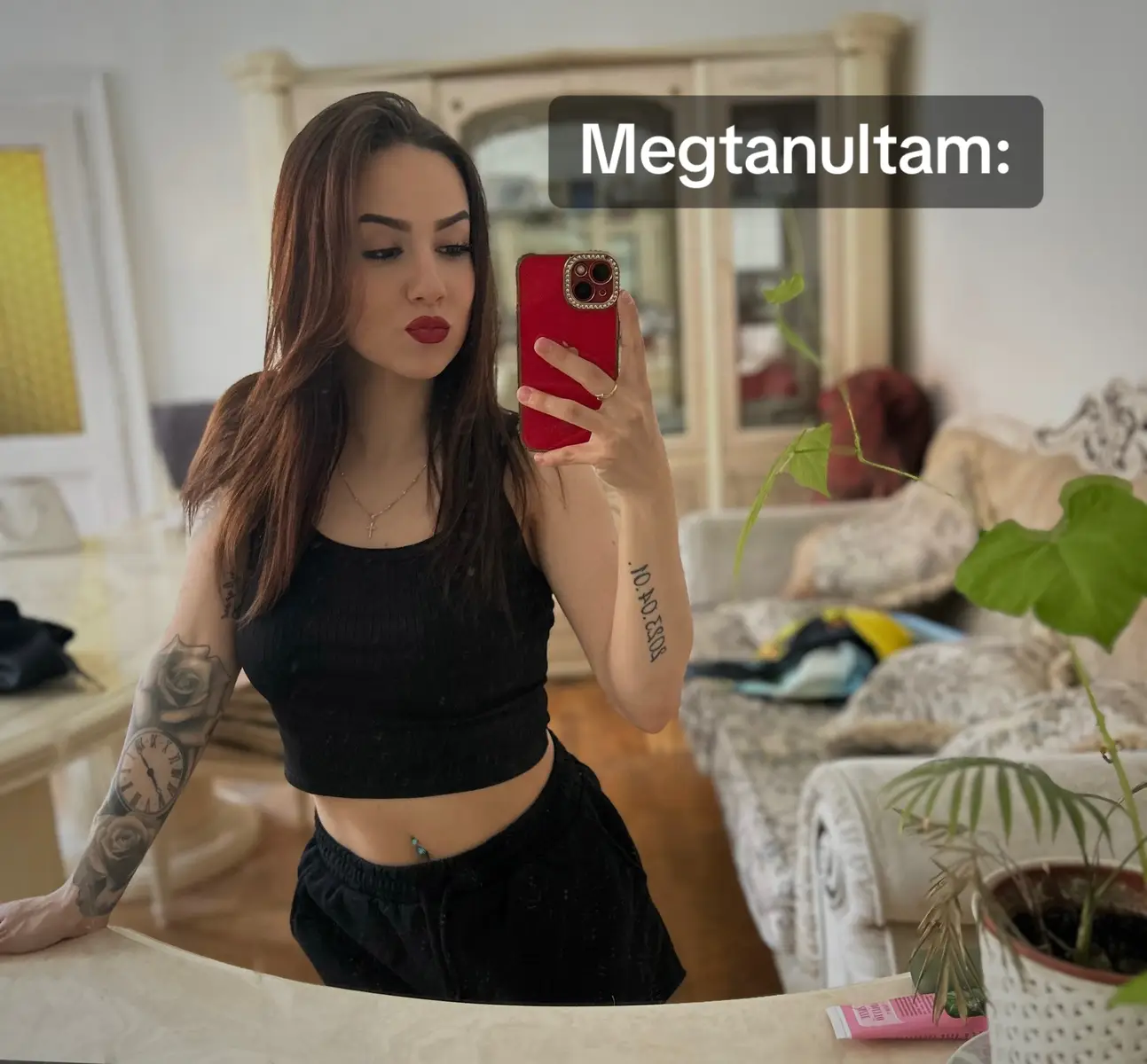 @𝒩