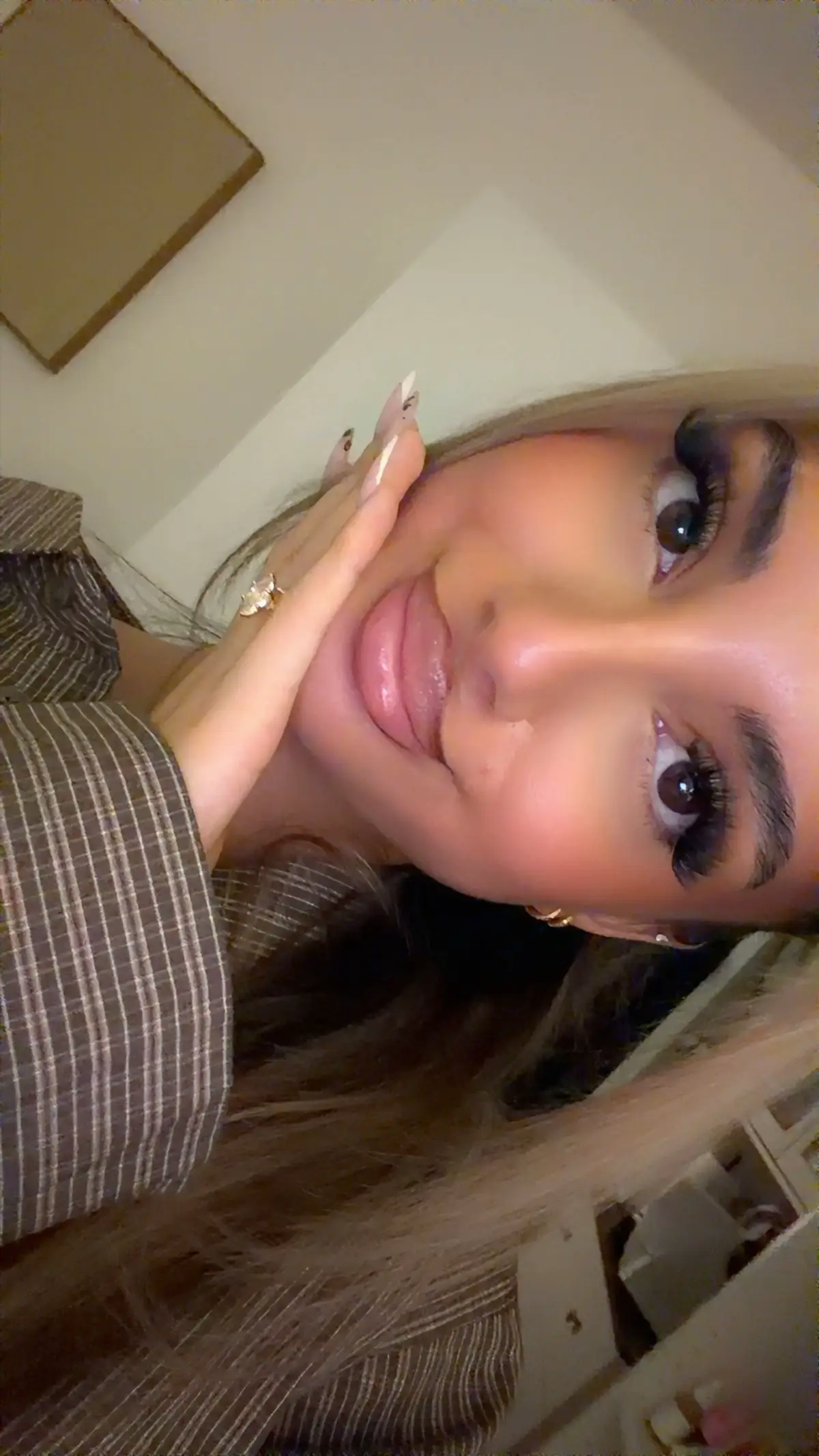 @𝑒𝓁𝓃𝒶𝓏♡
