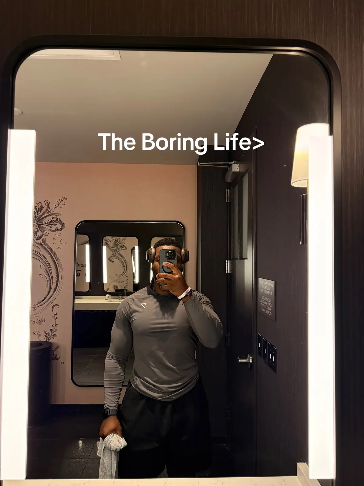 @T R O Y🧃