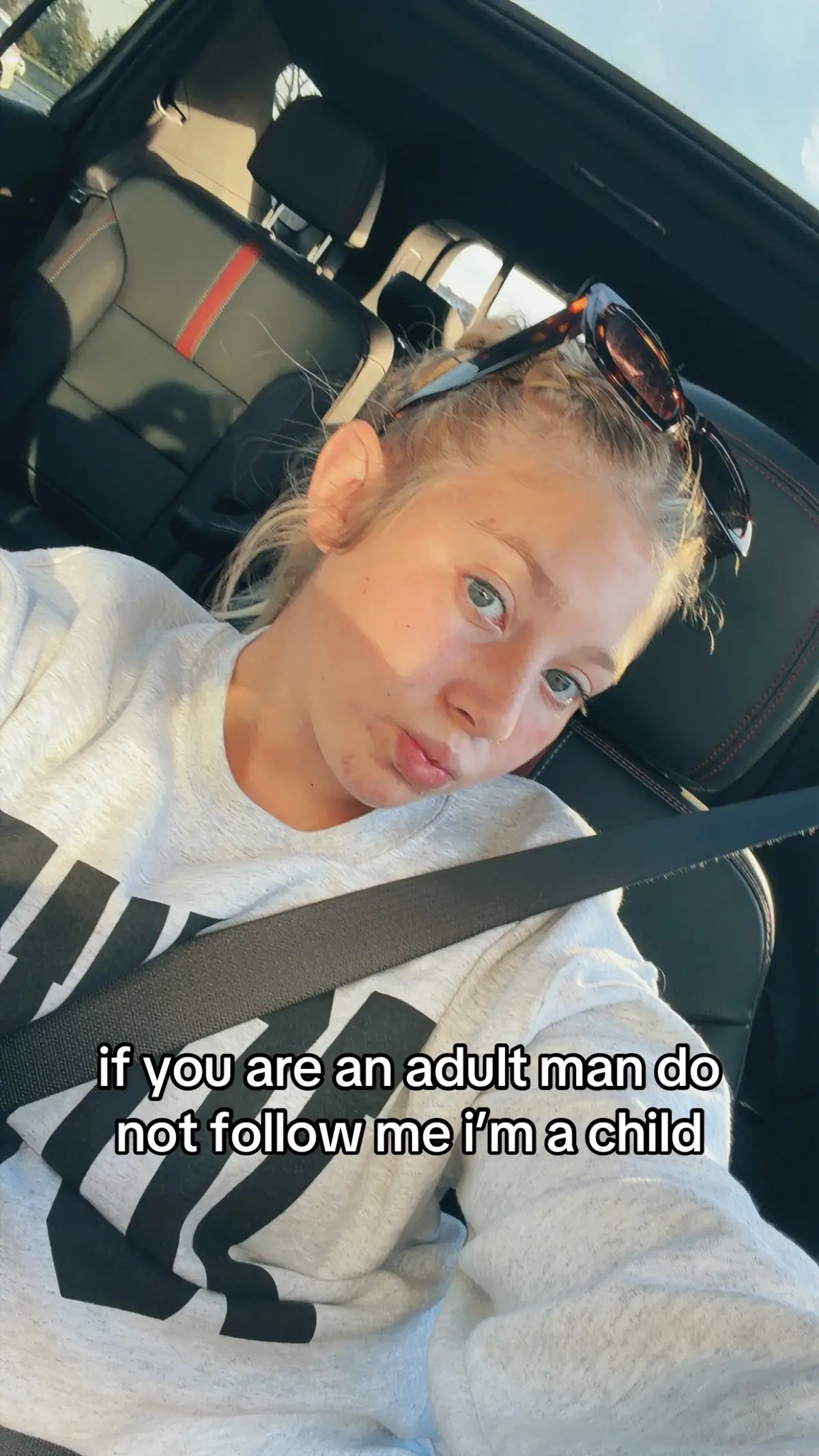 @??