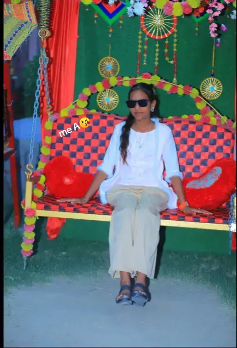 @Queen 👑 Aaradhana 💝