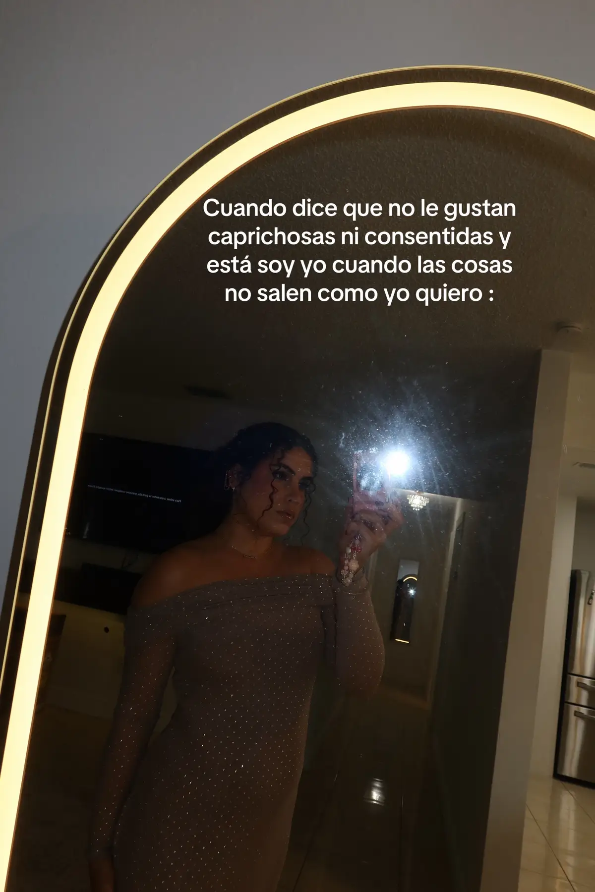 @lialopez
