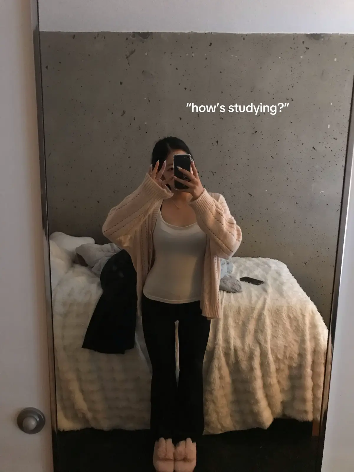 @r𖤐