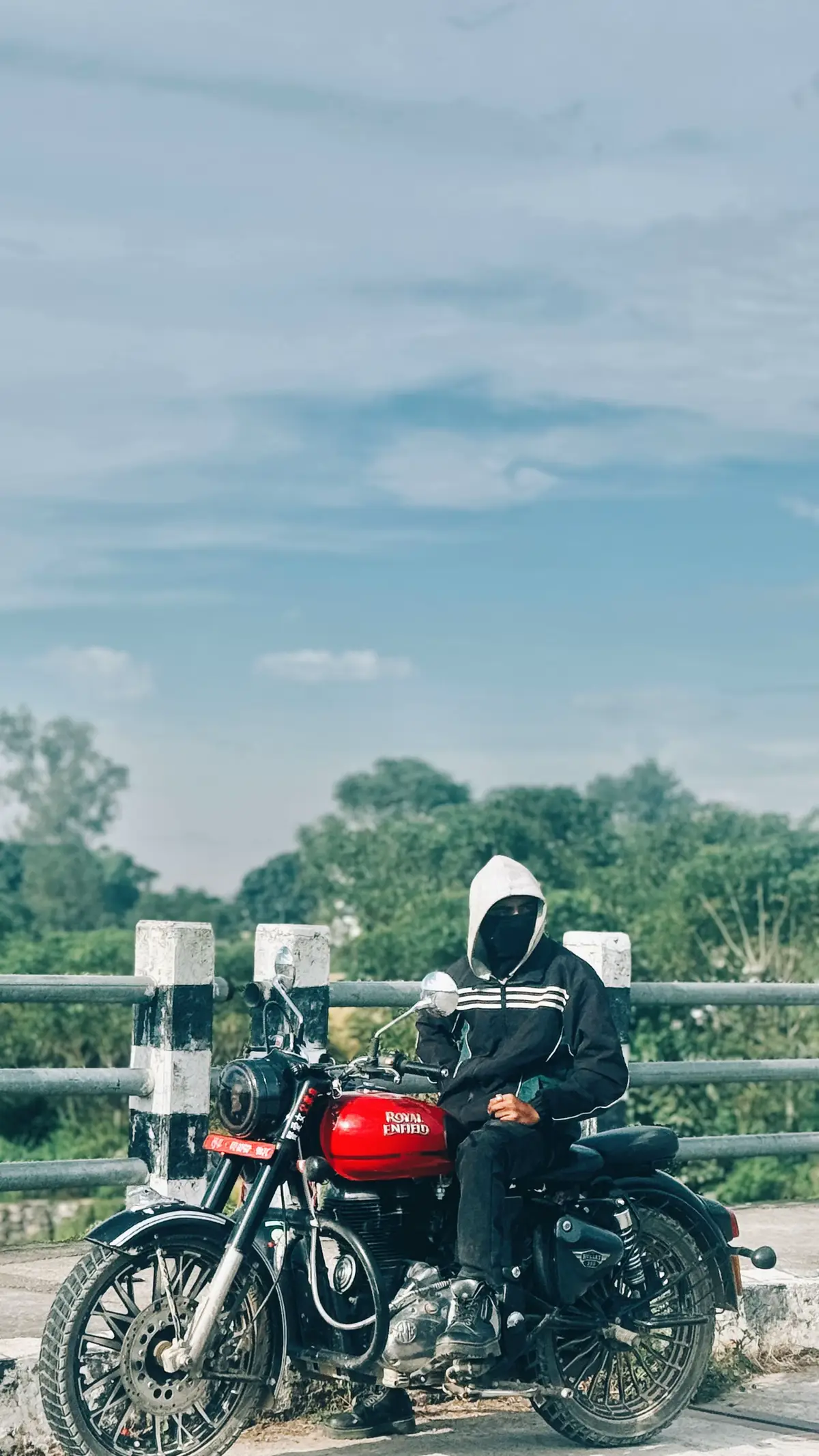 @𝐓𝐇𝐀𝐊𝐔𝐑𝐈_𝐒𝐈𝐑🚩🪽