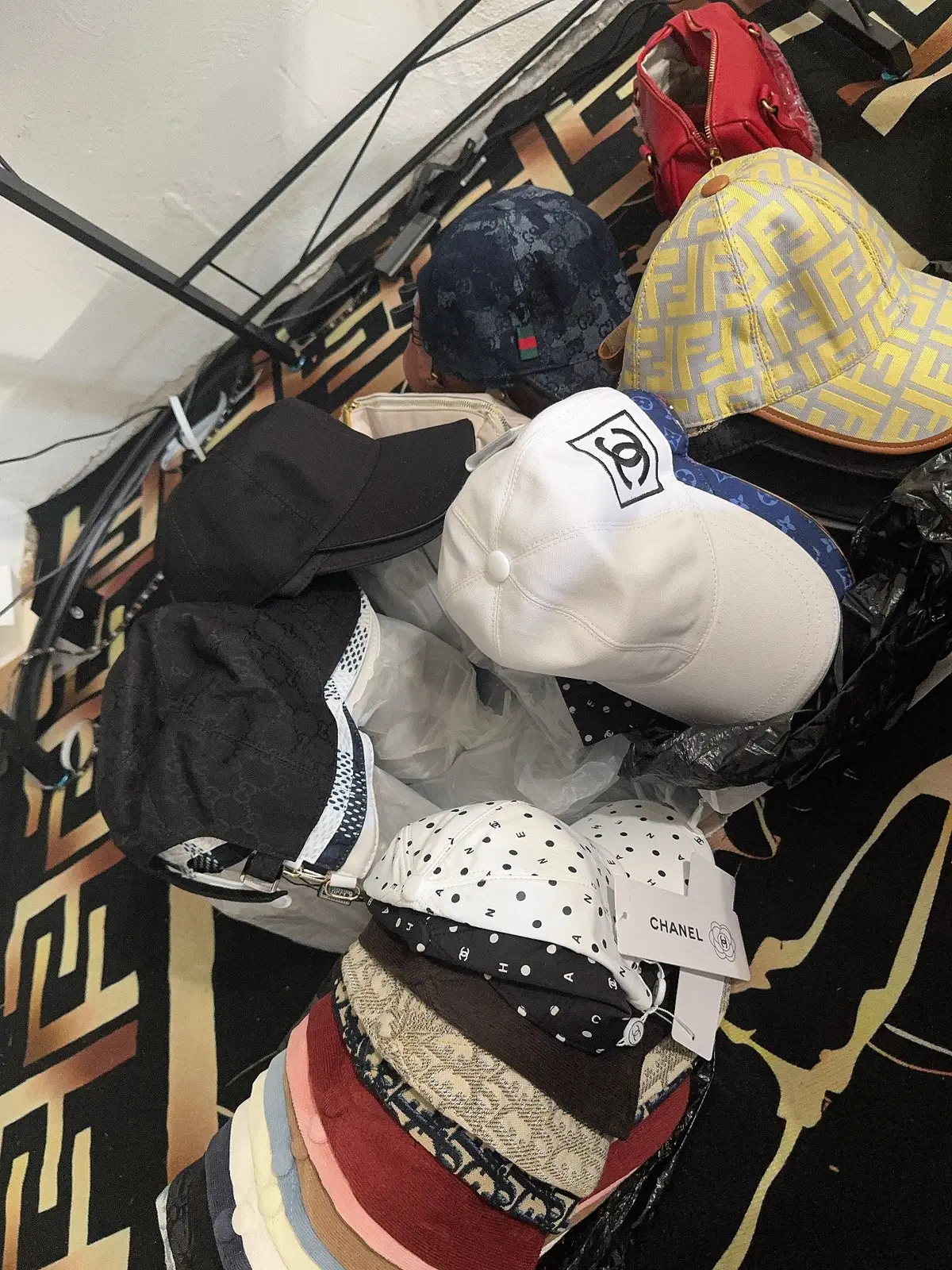@Alice Fashion store