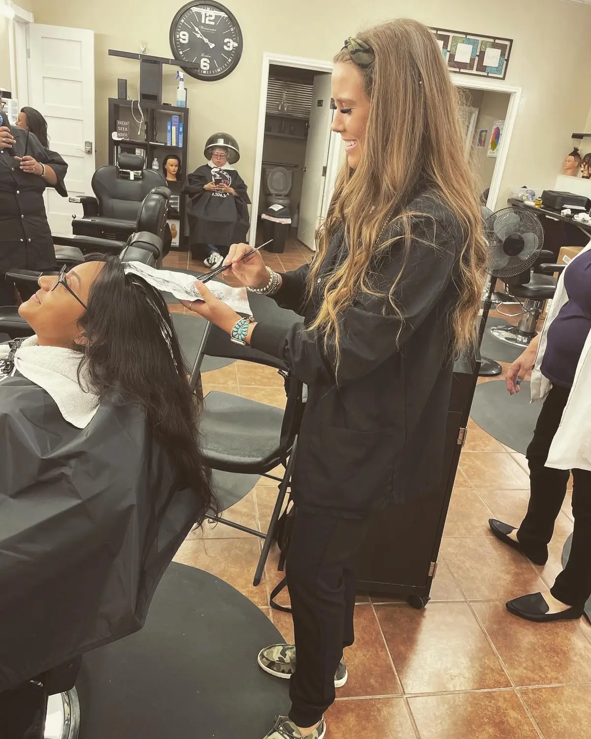 @Hayli Moore | Hairstylist