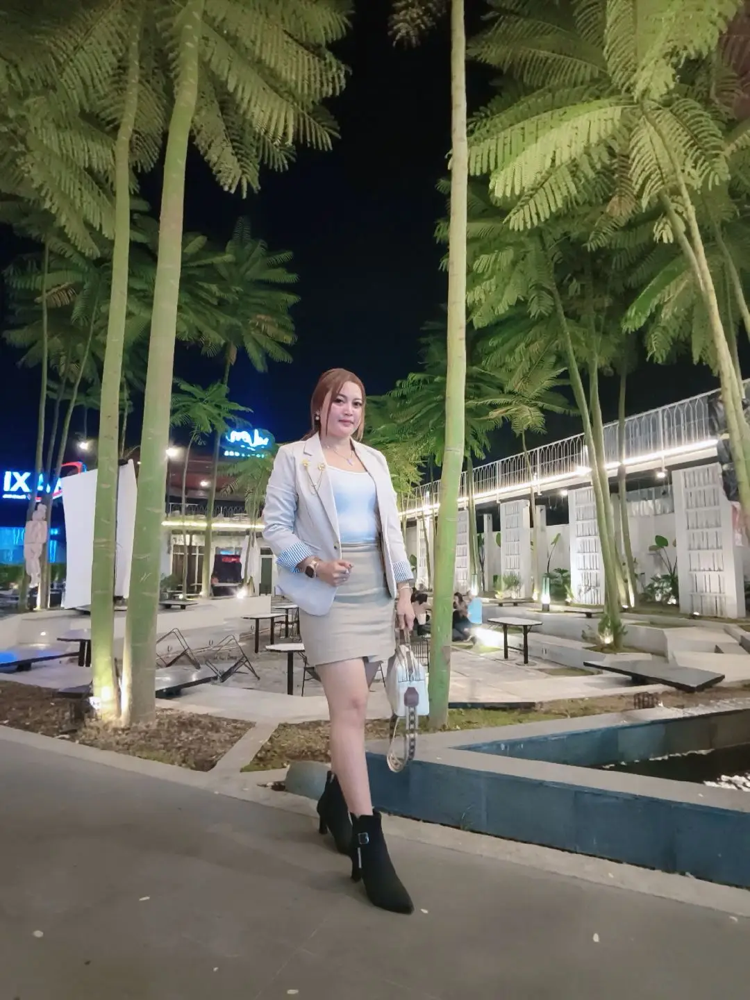 @Adhe_uswatun