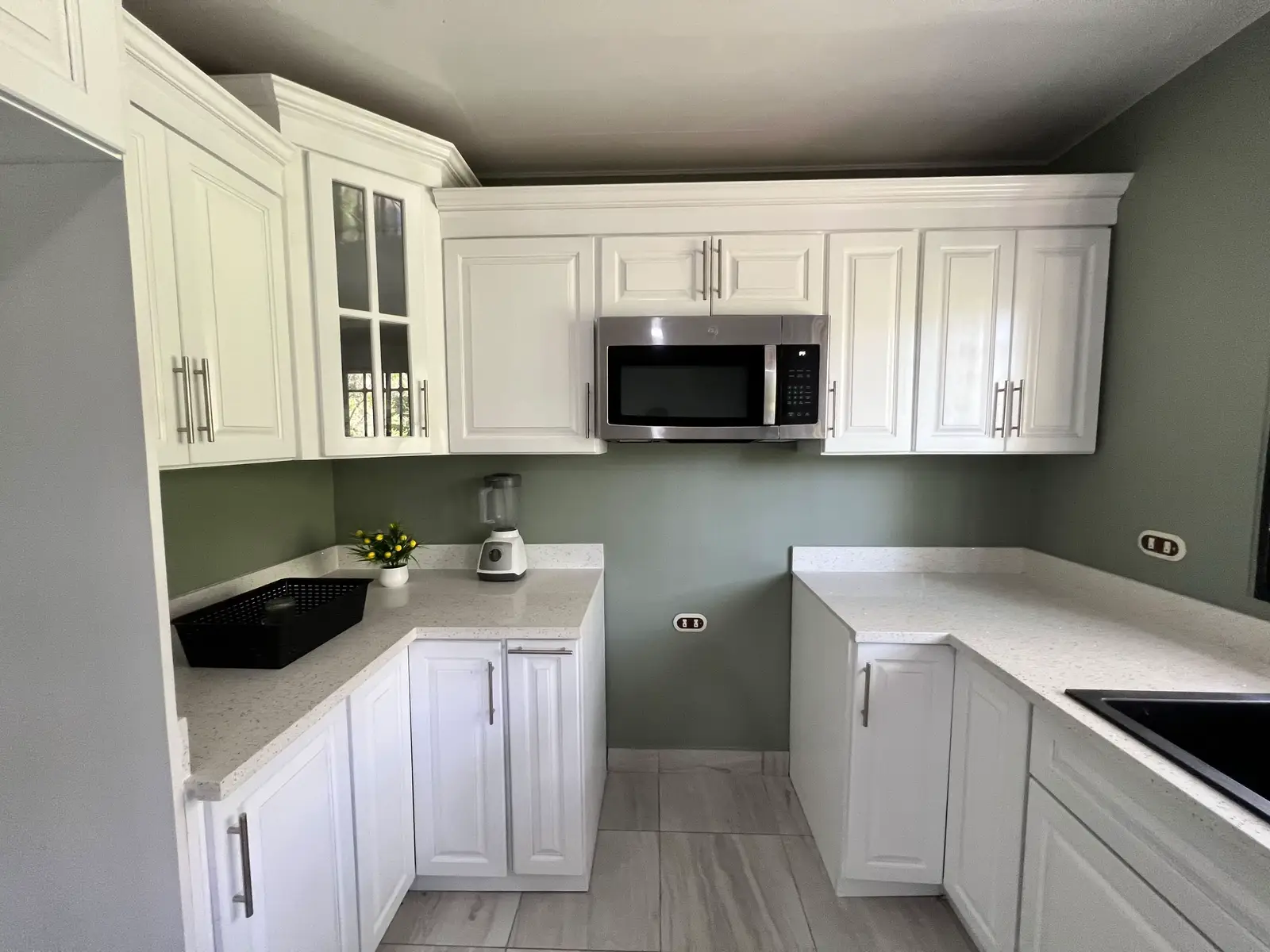 @Luxury Kitchens