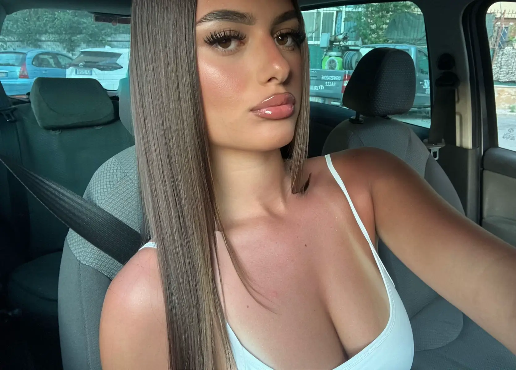 @سيمونا