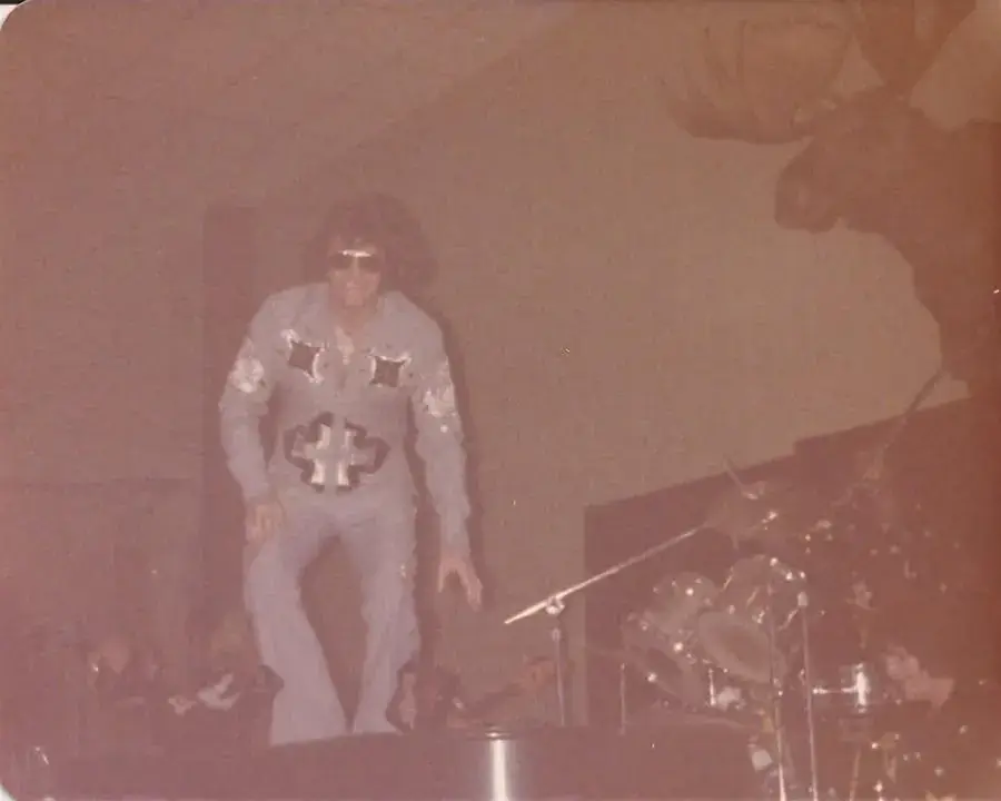 @Ronnie Milsap Official