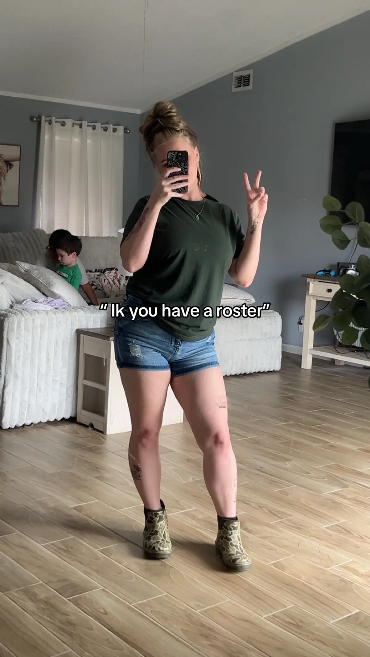 @𝓒𝓱𝓪𝓽𝓽𝓲𝓮 🥀